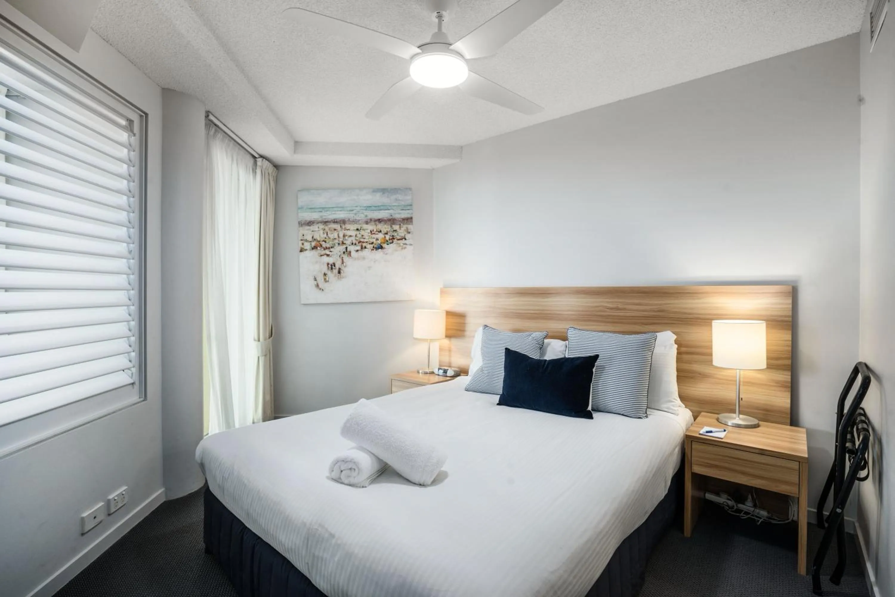 Bedroom, Bed in Landmark Resort