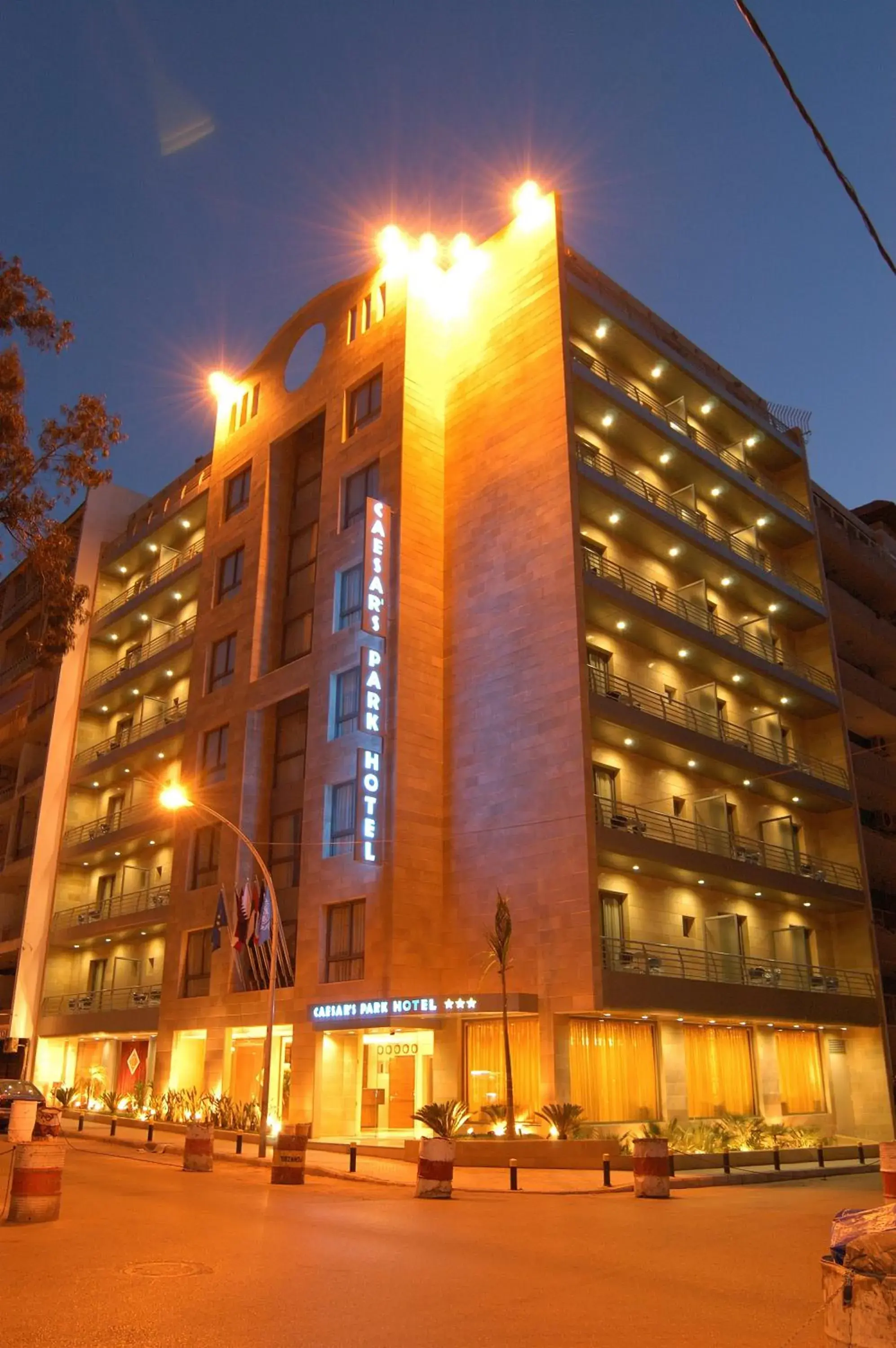 Facade/entrance in Caesar's Park Hotel Facade/entrance in Caesar's Park Hotel