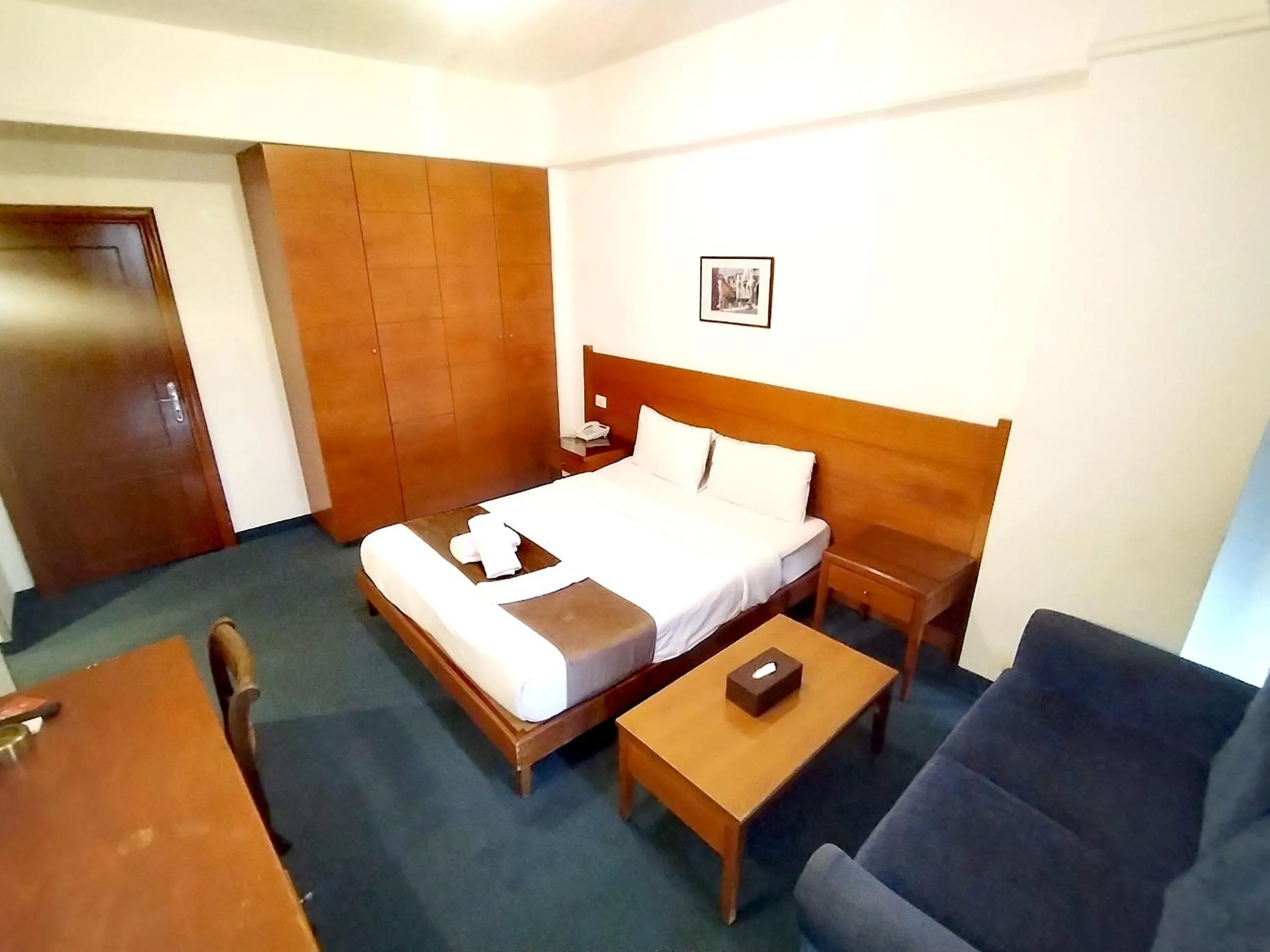 Bedroom, Bed in Caesar's Park Hotel