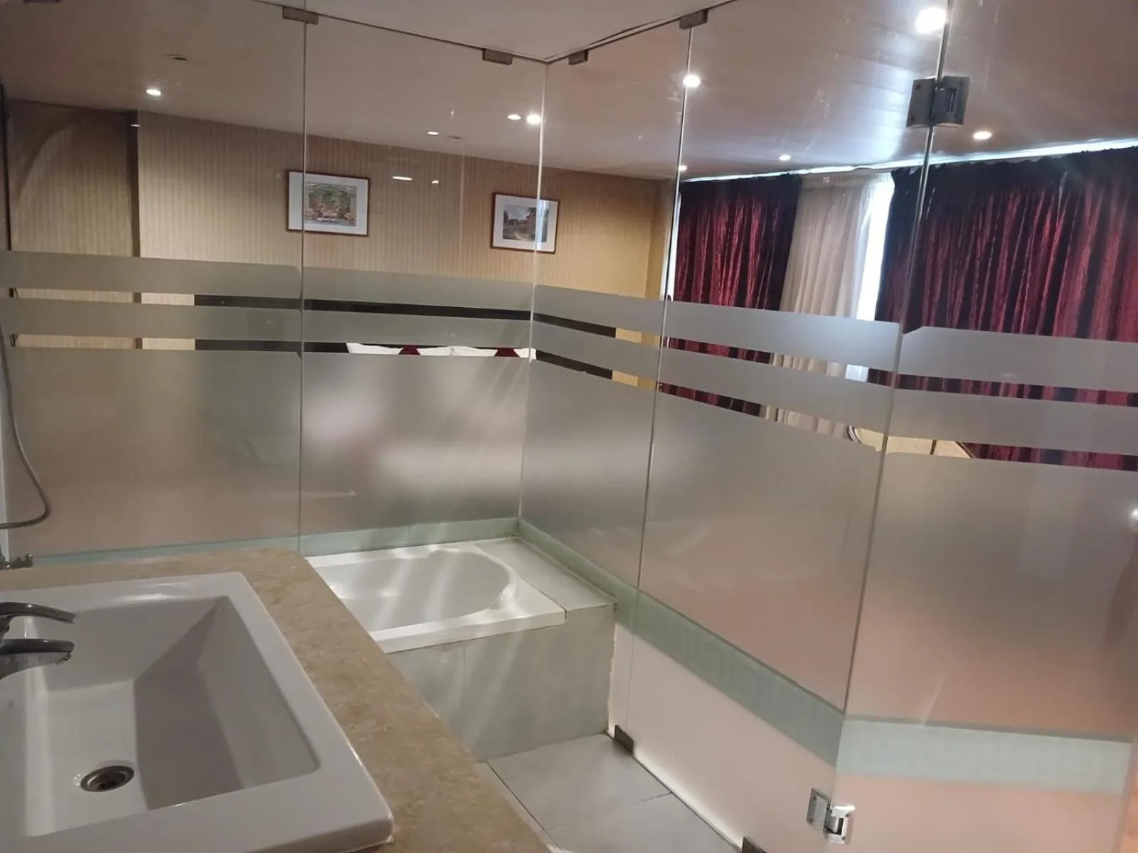 Toilet in Caesar's Park Hotel