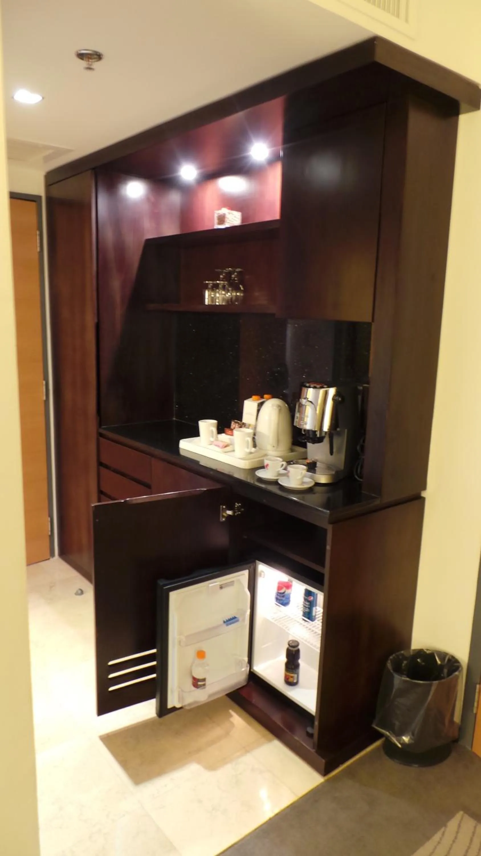 Coffee/tea facilities in Amman Airport Hotel