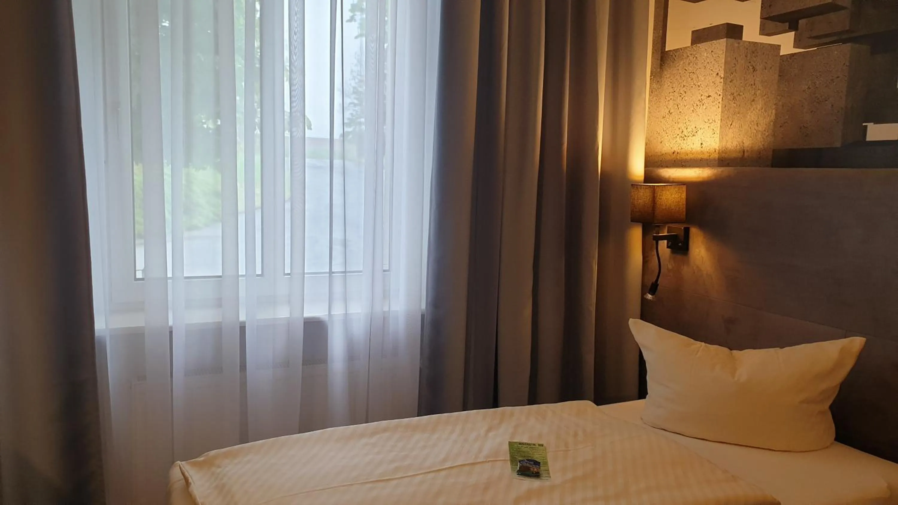 Staff, Bed in Hotel Wippertal - voll klimatisiert