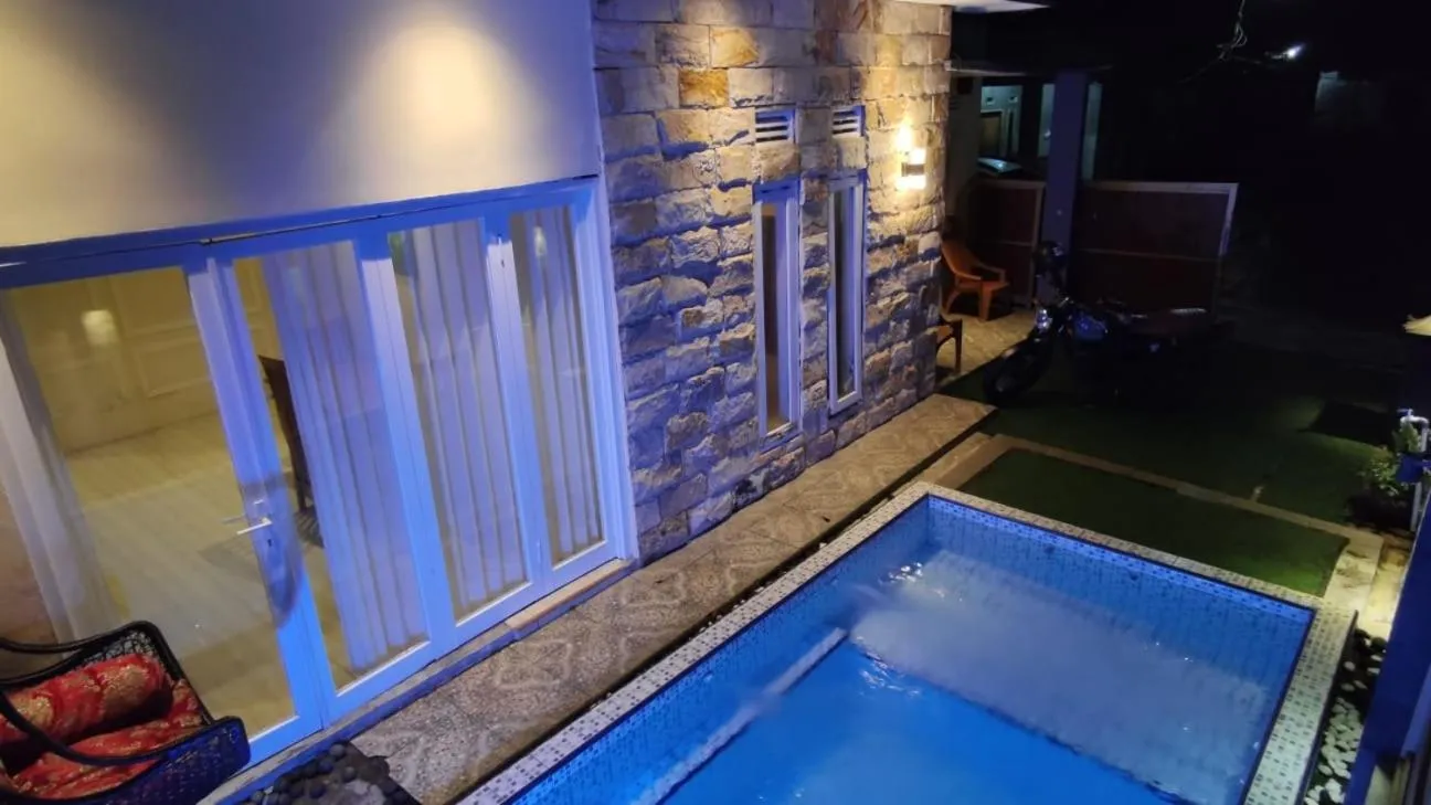 Puncak Pinus and Pool