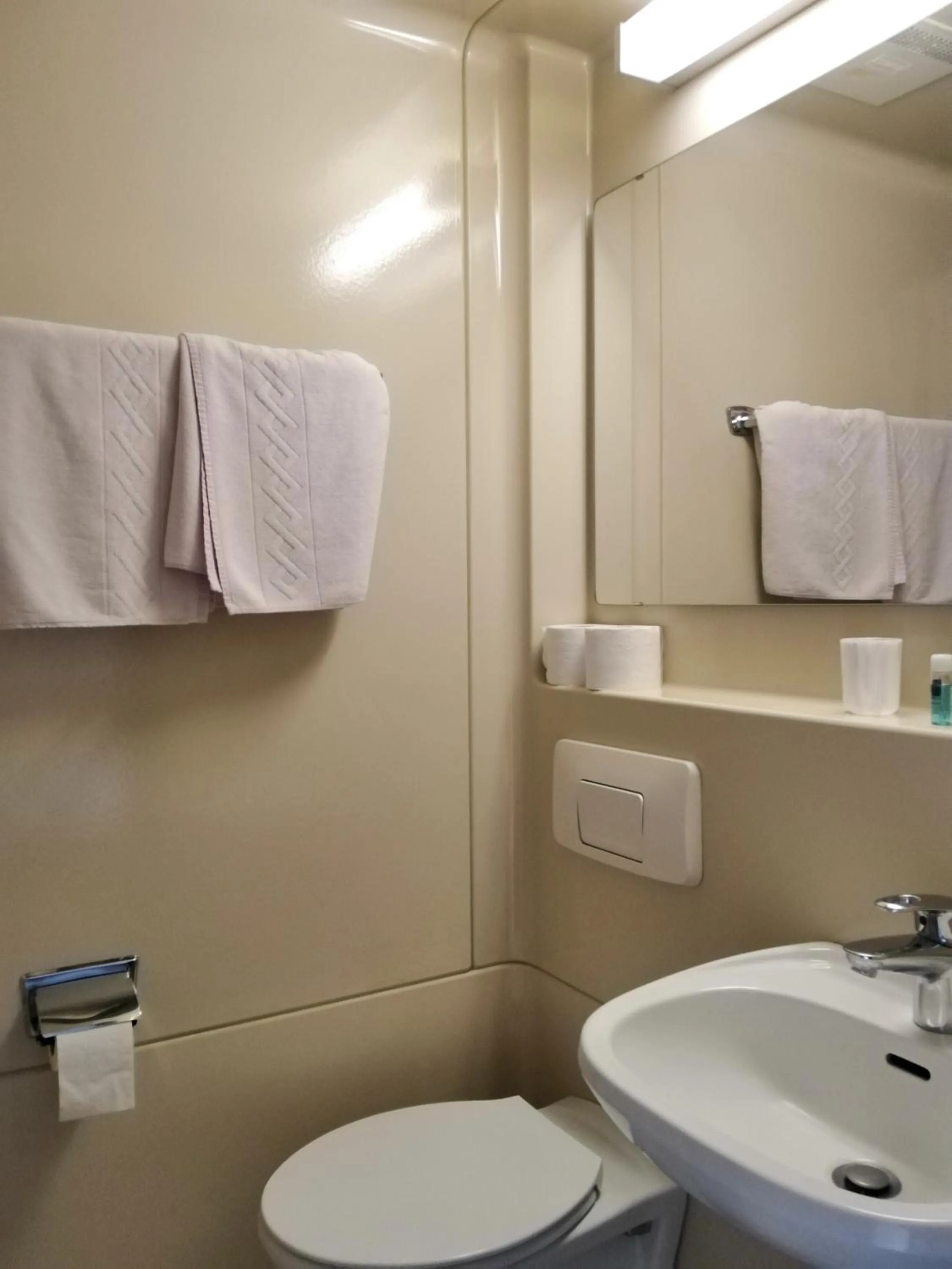 Bathroom in Hotel Fröhlich-Höche