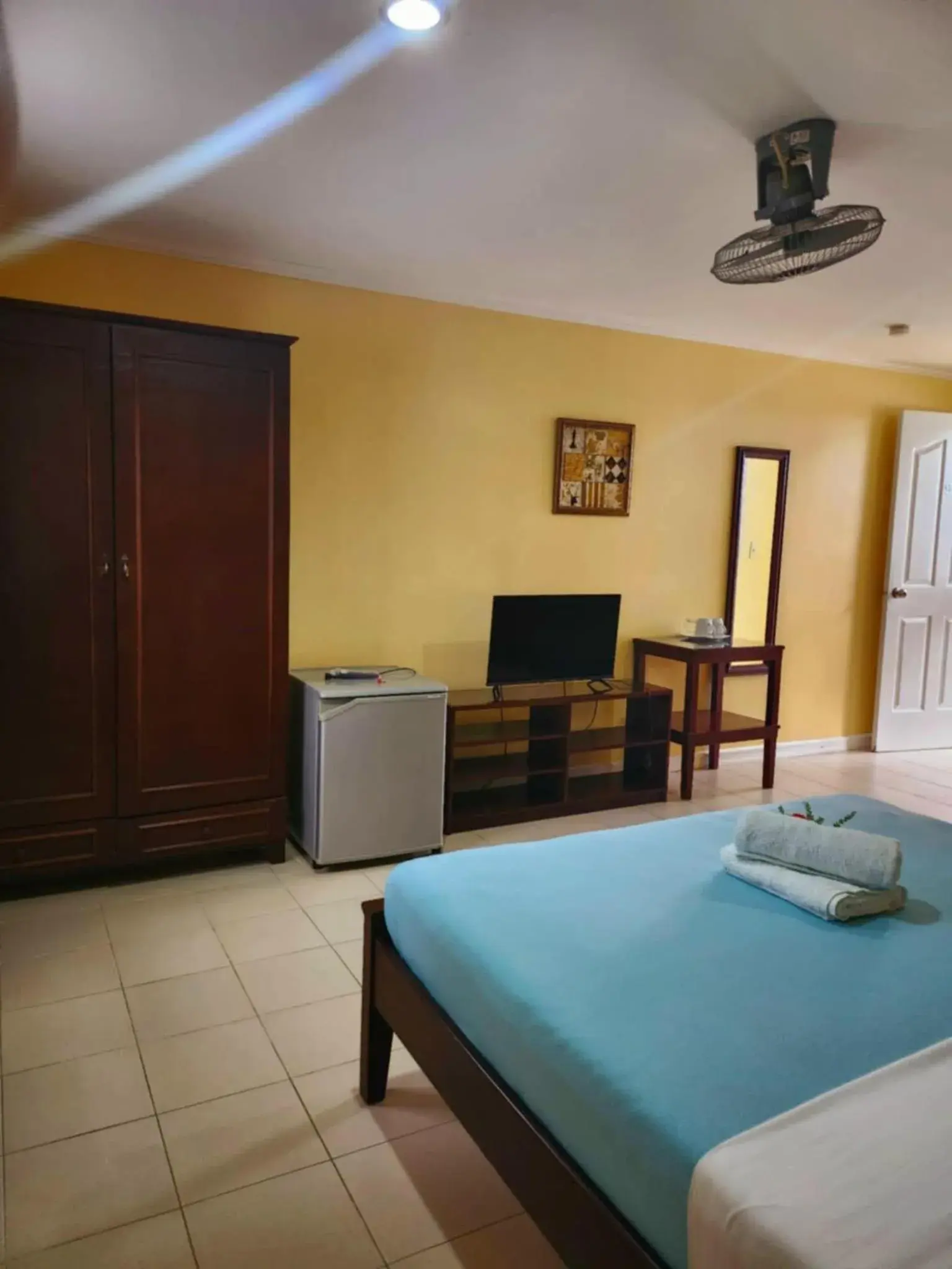 Bedroom, Bed in Villa Del Pueblo Inn Bedroom, Bed in Villa Del Pueblo Inn