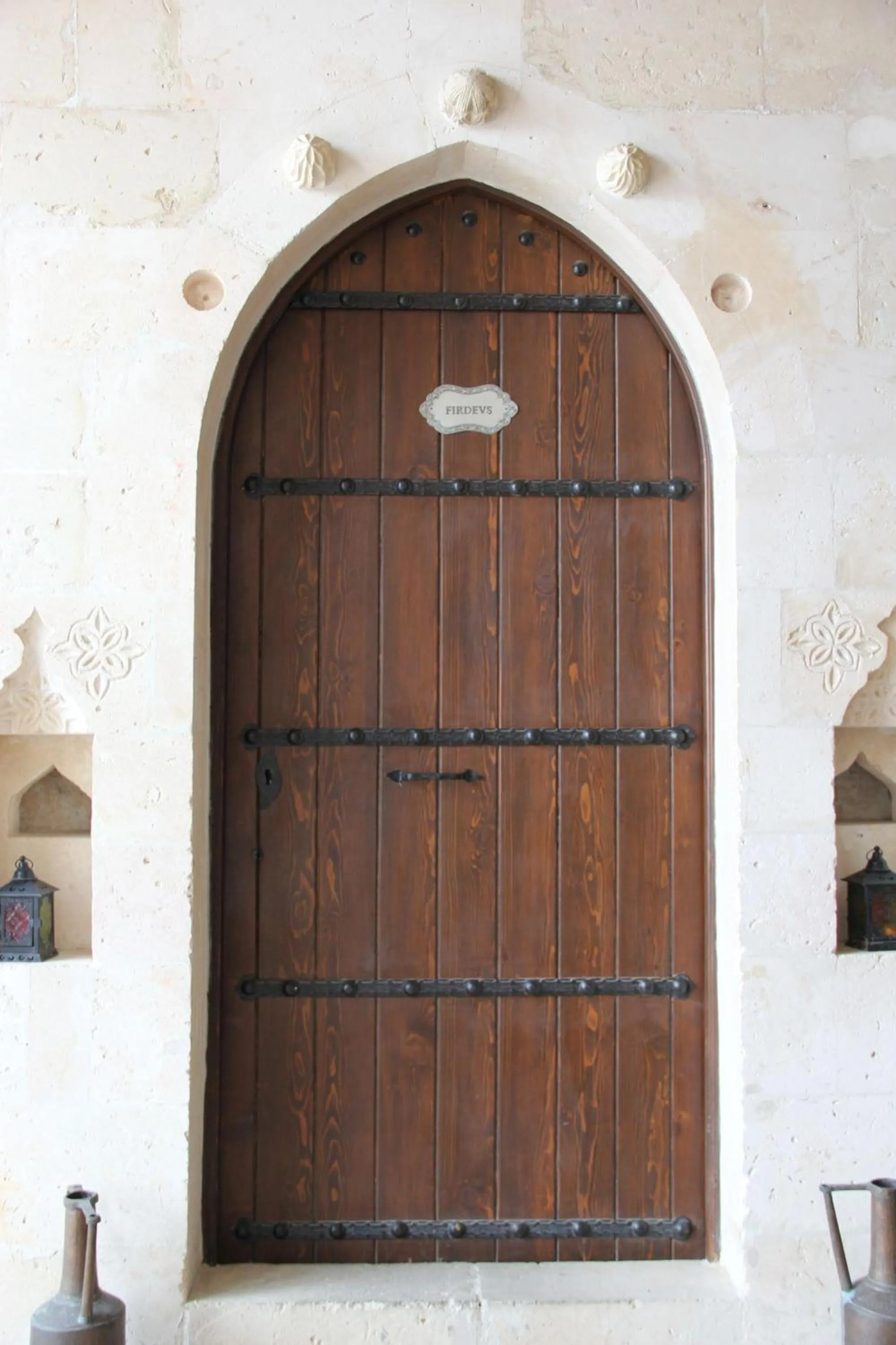 Decorative detail in Maridin Hotel