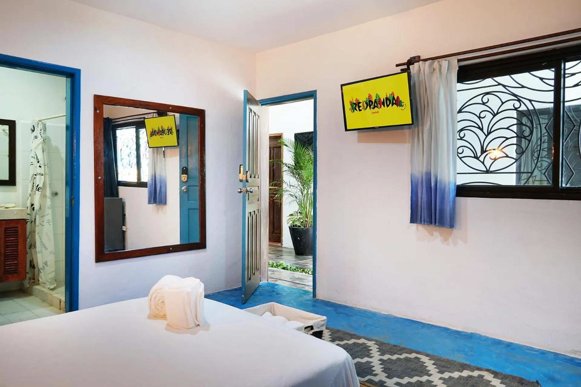 Bed in Red Panda Hostal