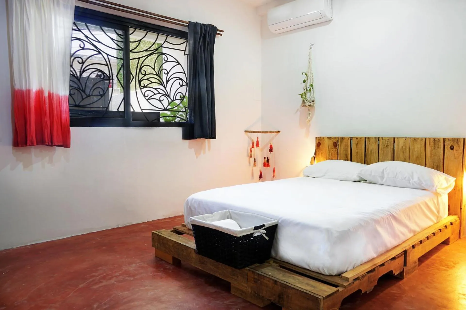 Bed in Red Panda Hostal