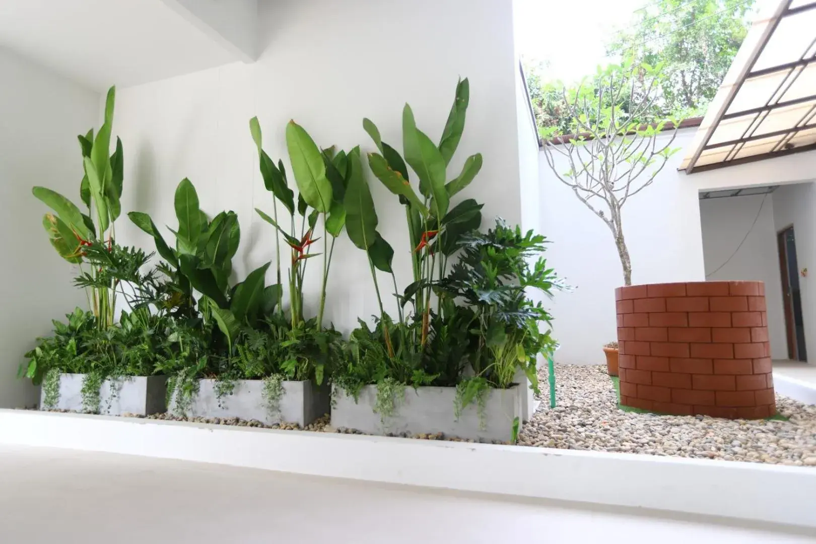 One-Bedroom Apartment - single occupancy in Triple Trees Residence former Double Tree Residence One-Bedroom Apartment - single occupancy in Triple Trees Residence former Double Tree Residence