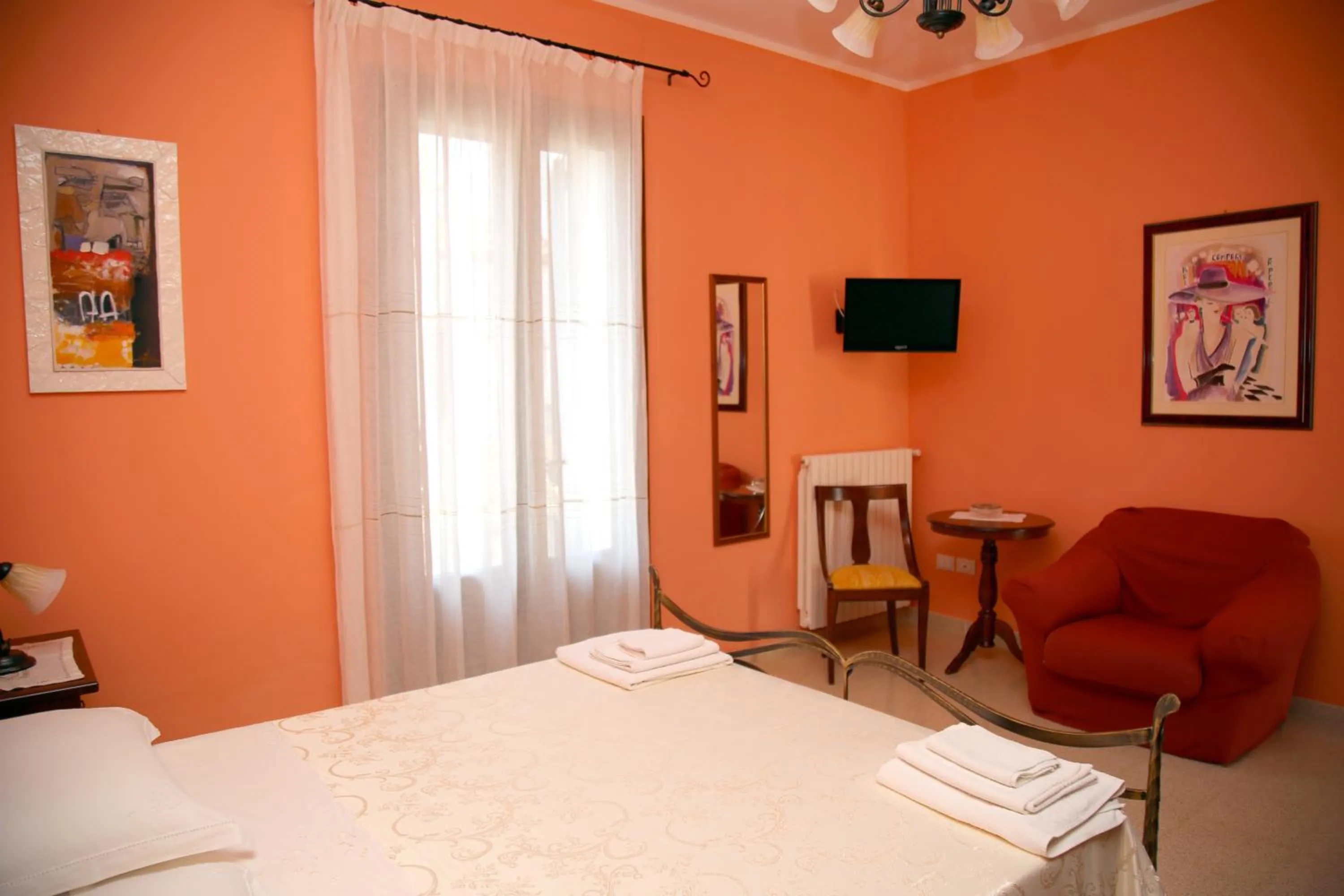 TV and multimedia, Bed in B&B Borgosolare