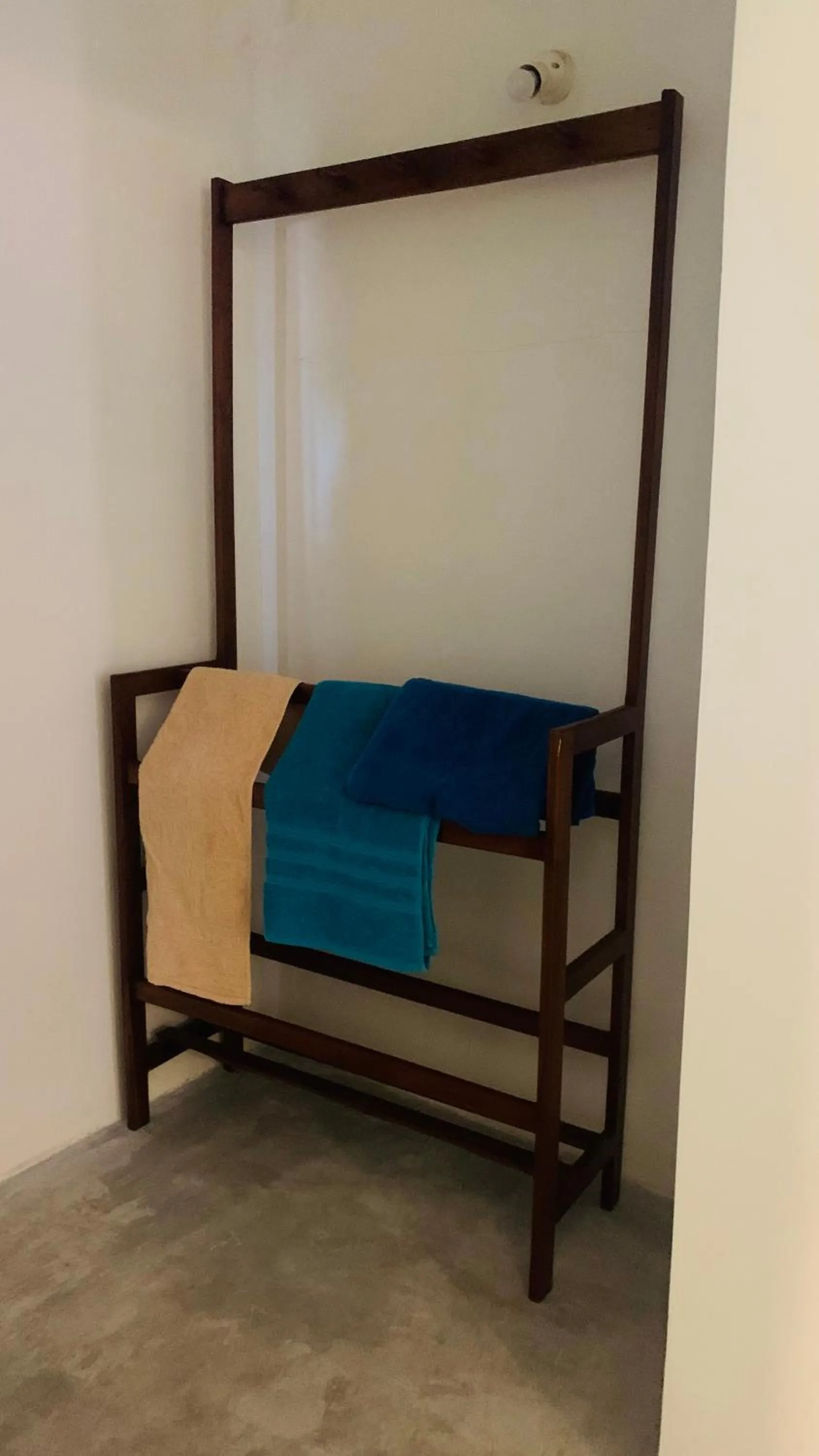 Bed in The Retreat Hotel