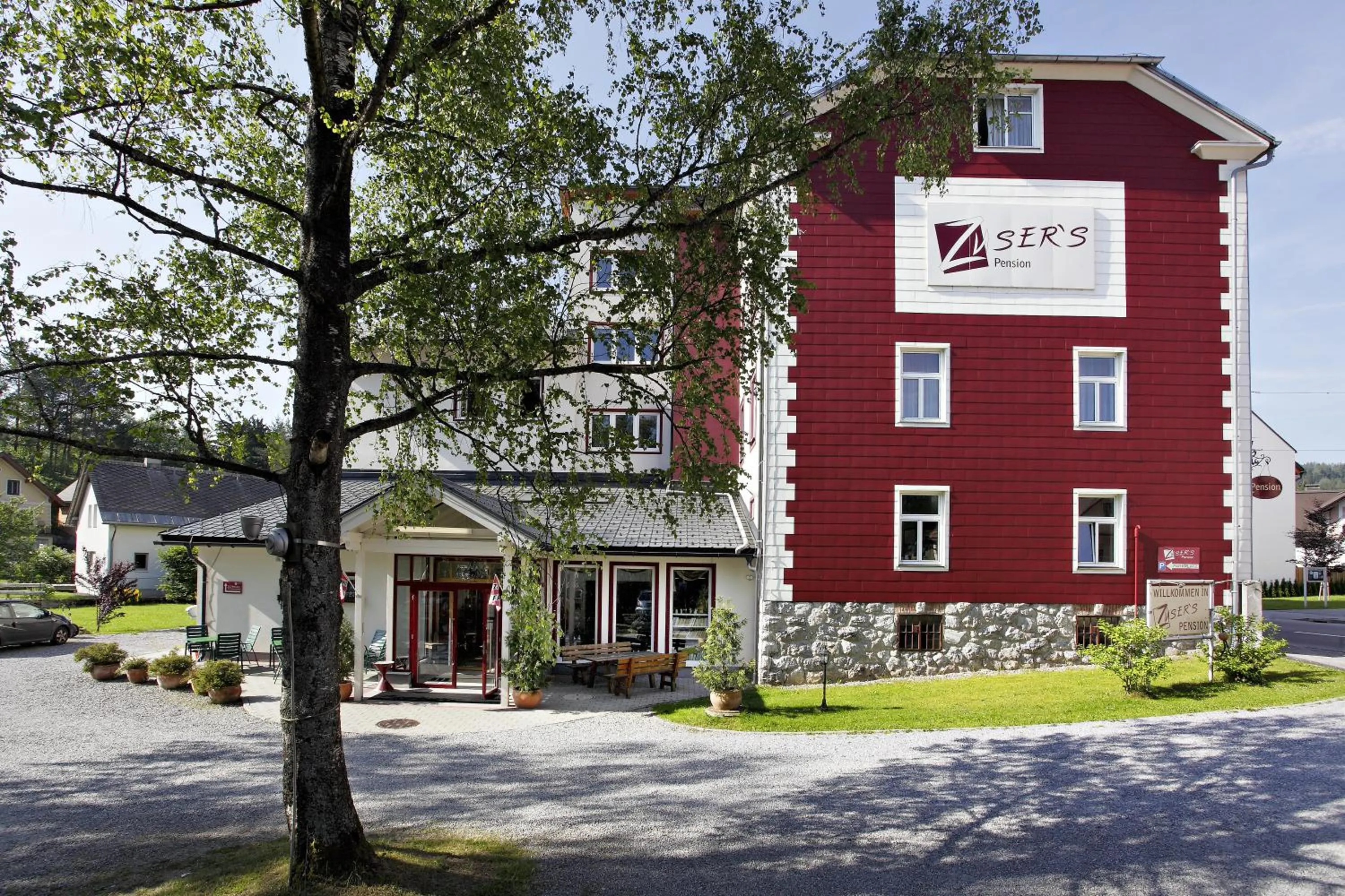 Facade/entrance in Familie Zuser Hotel Garni