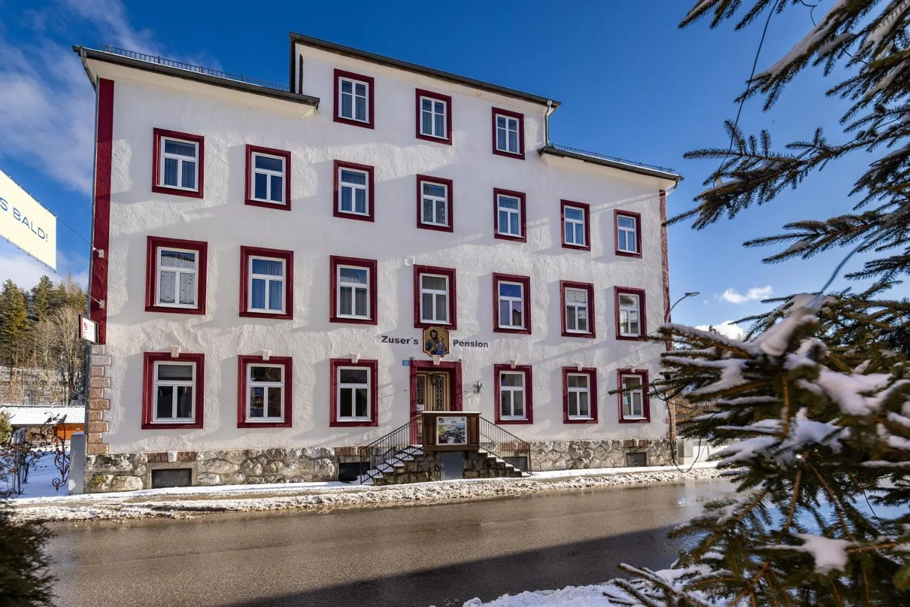 Property building in Familie Zuser Hotel Garni