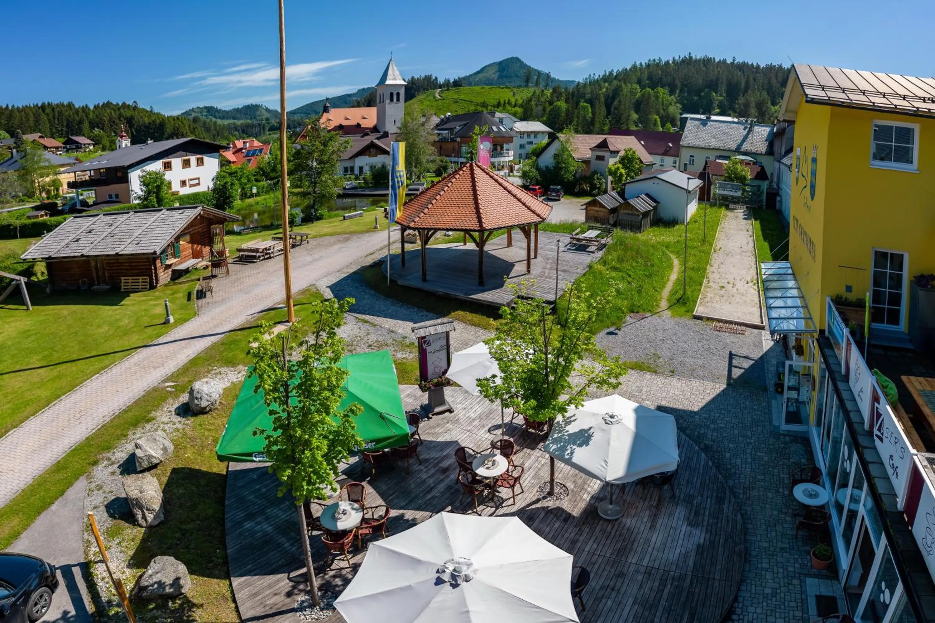 Restaurant/places to eat in Familie Zuser Hotel Garni