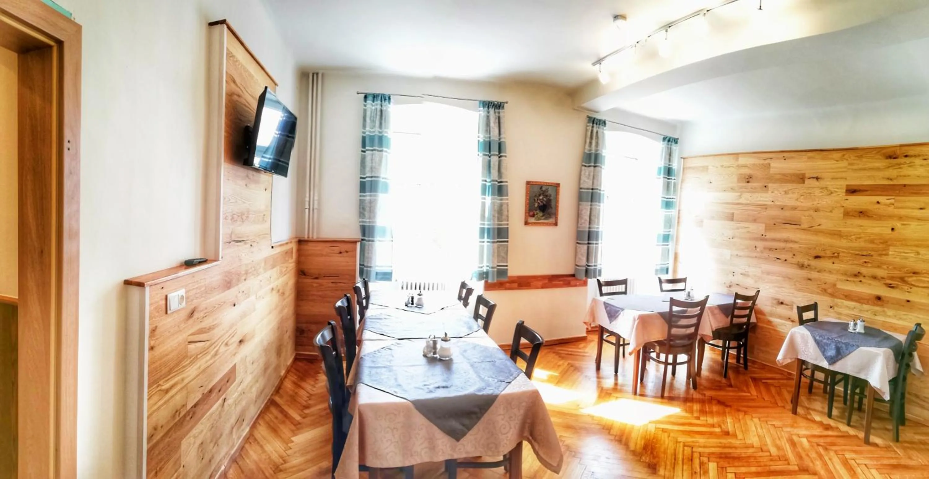 Dining area in Familie Zuser Hotel Garni