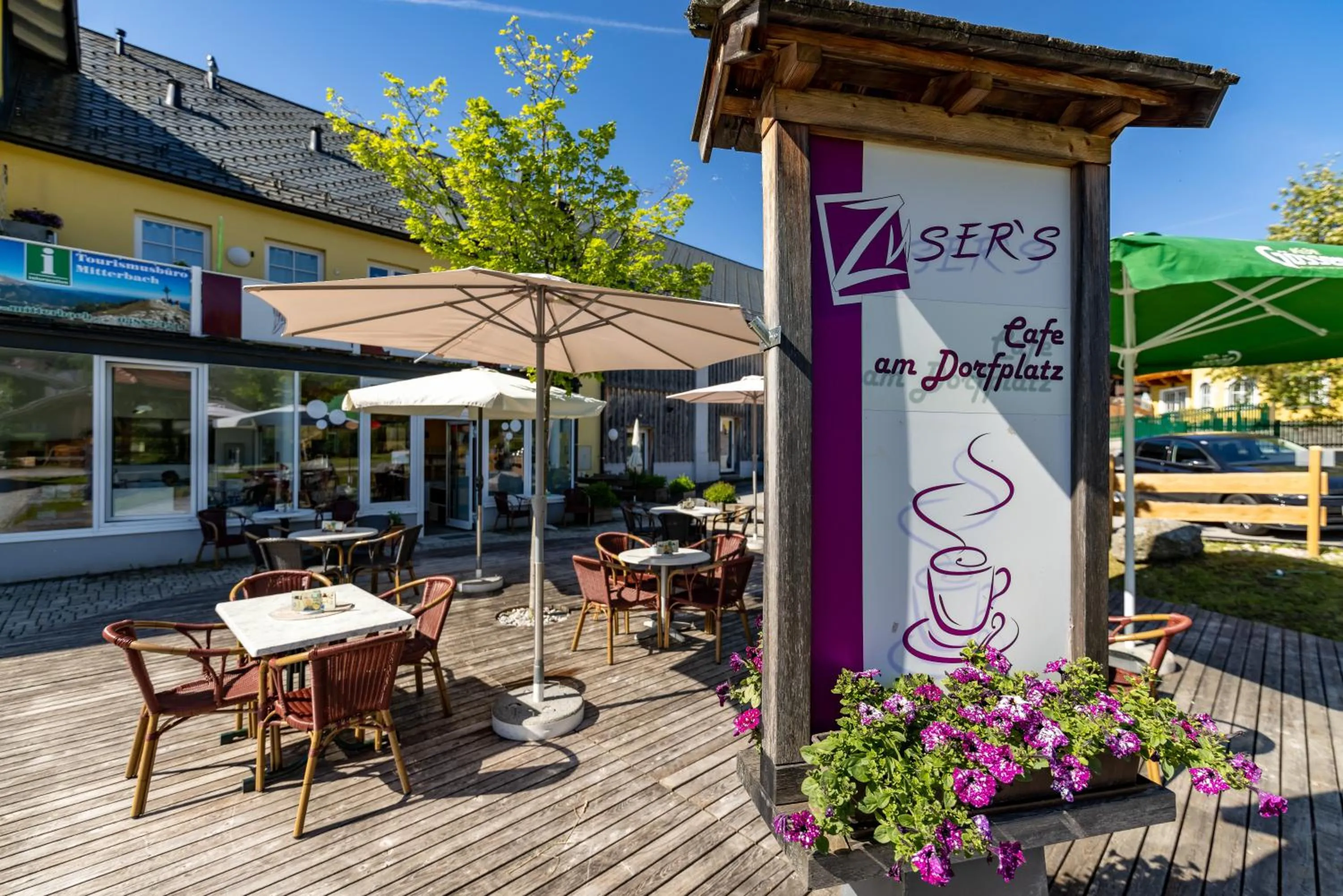 Restaurant/places to eat in Familie Zuser Hotel Garni