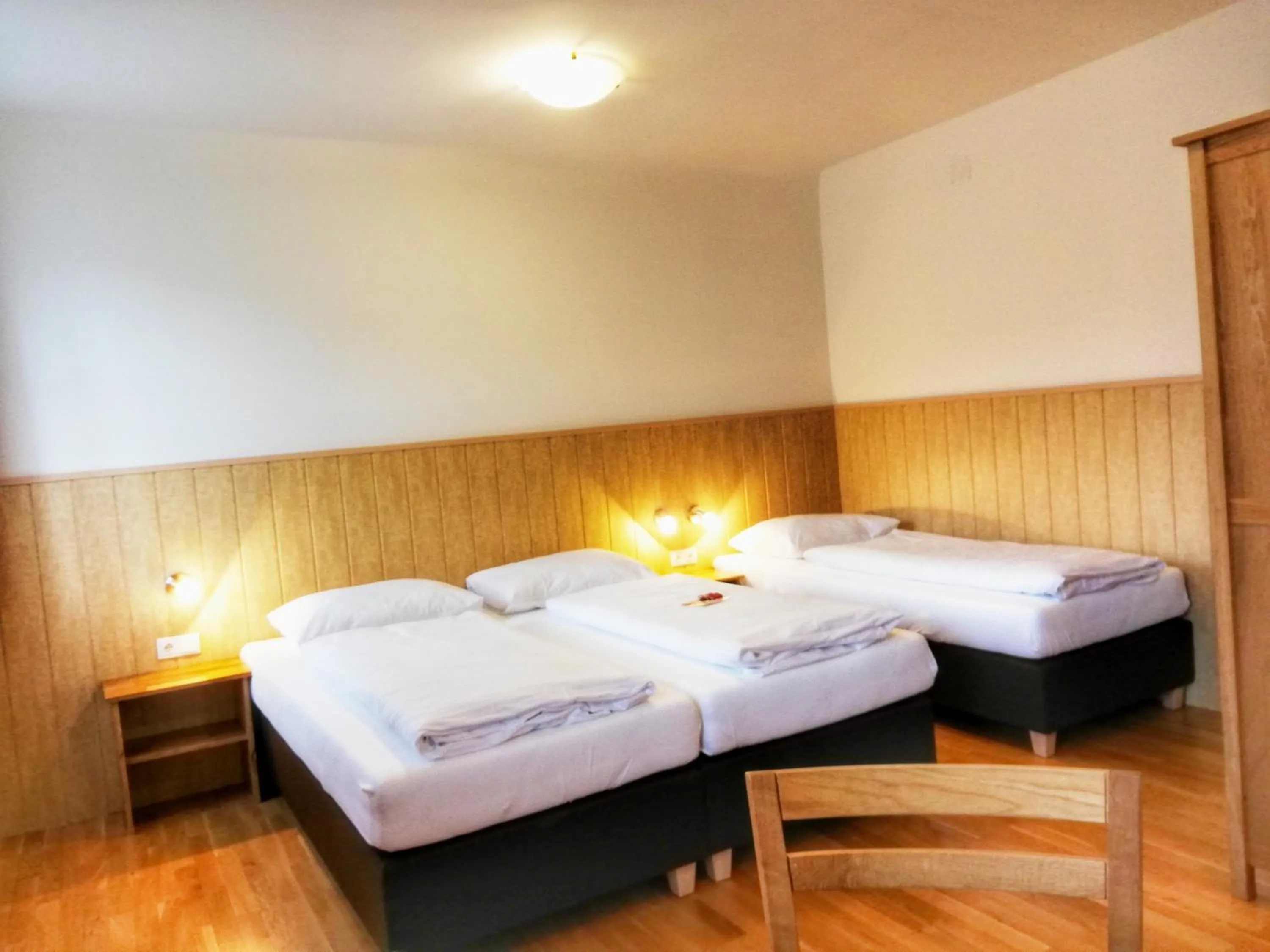 Photo of the whole room, Bed in Familie Zuser Hotel Garni