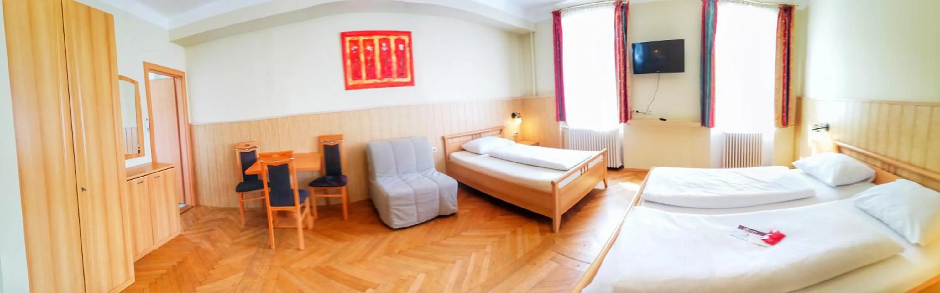 Photo of the whole room, Bed in Familie Zuser Hotel Garni