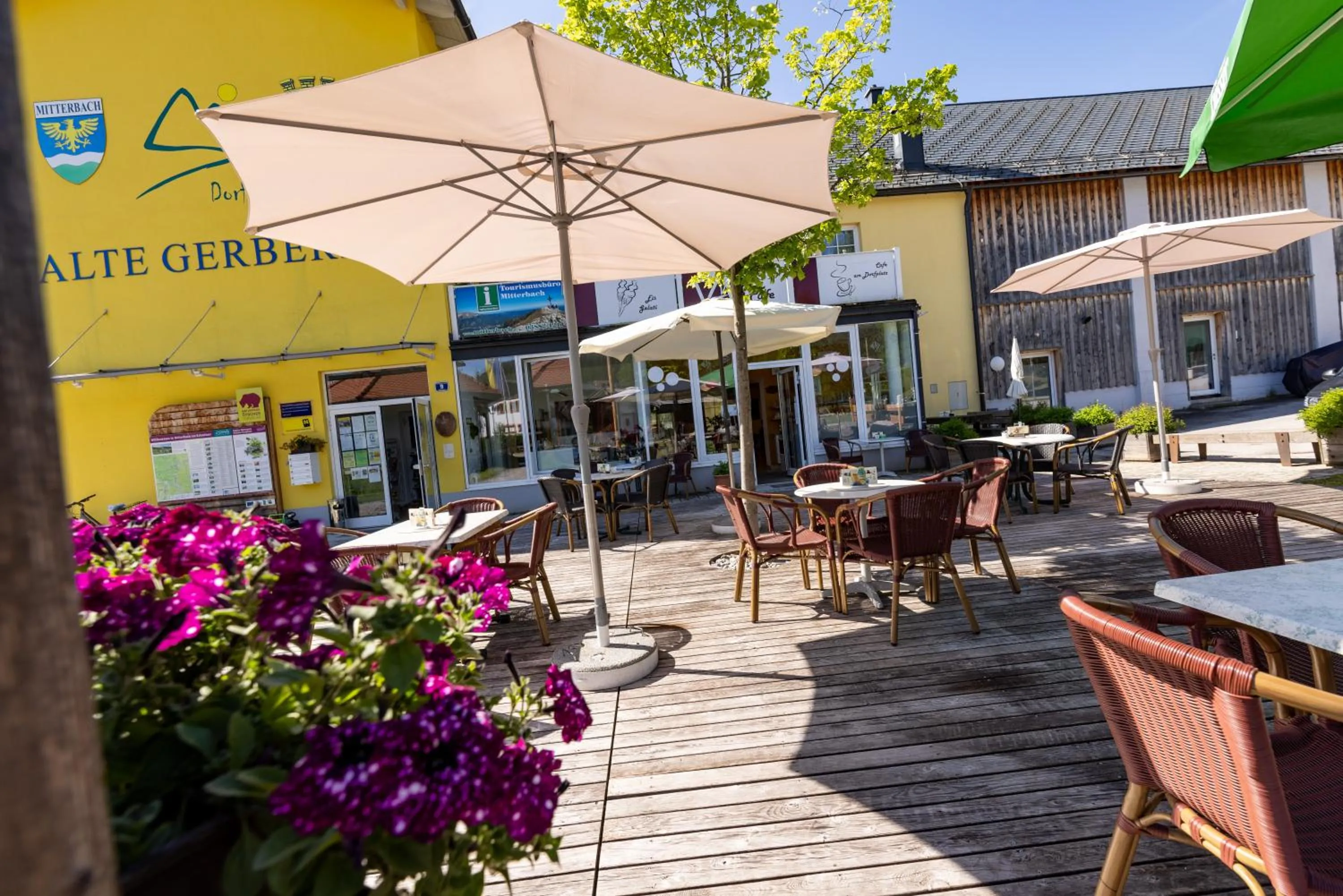 Restaurant/places to eat in Familie Zuser Hotel Garni