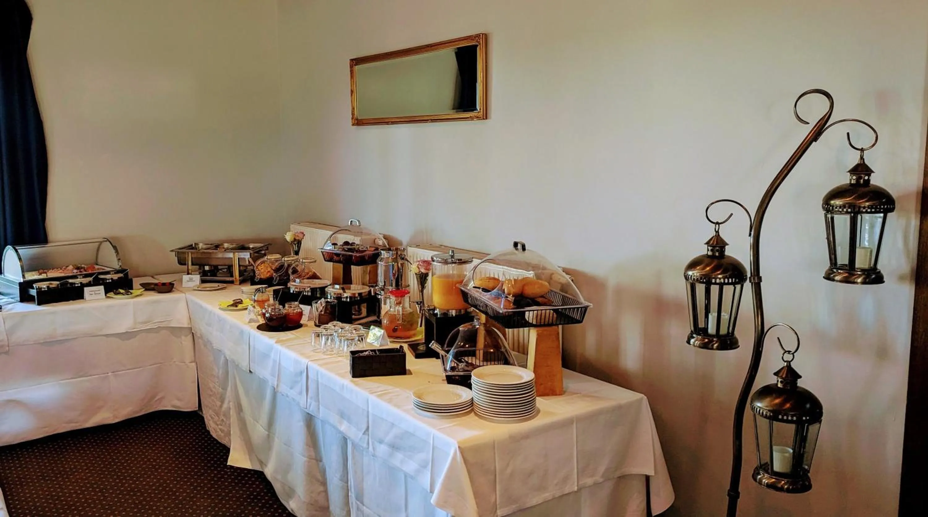 Restaurant/places to eat in Hainberg Hotel Garni