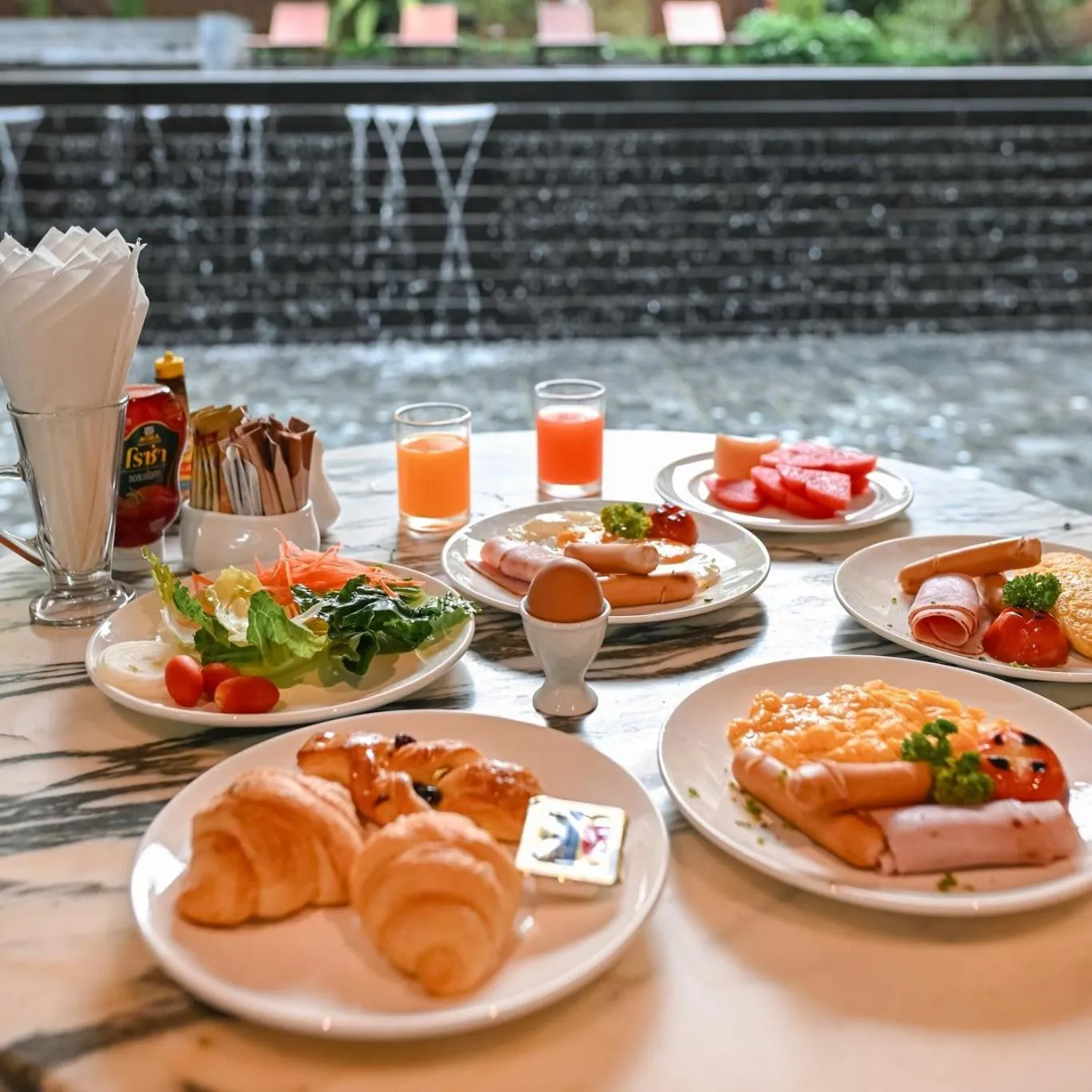 Breakfast in Arcadia Suites Bangkok