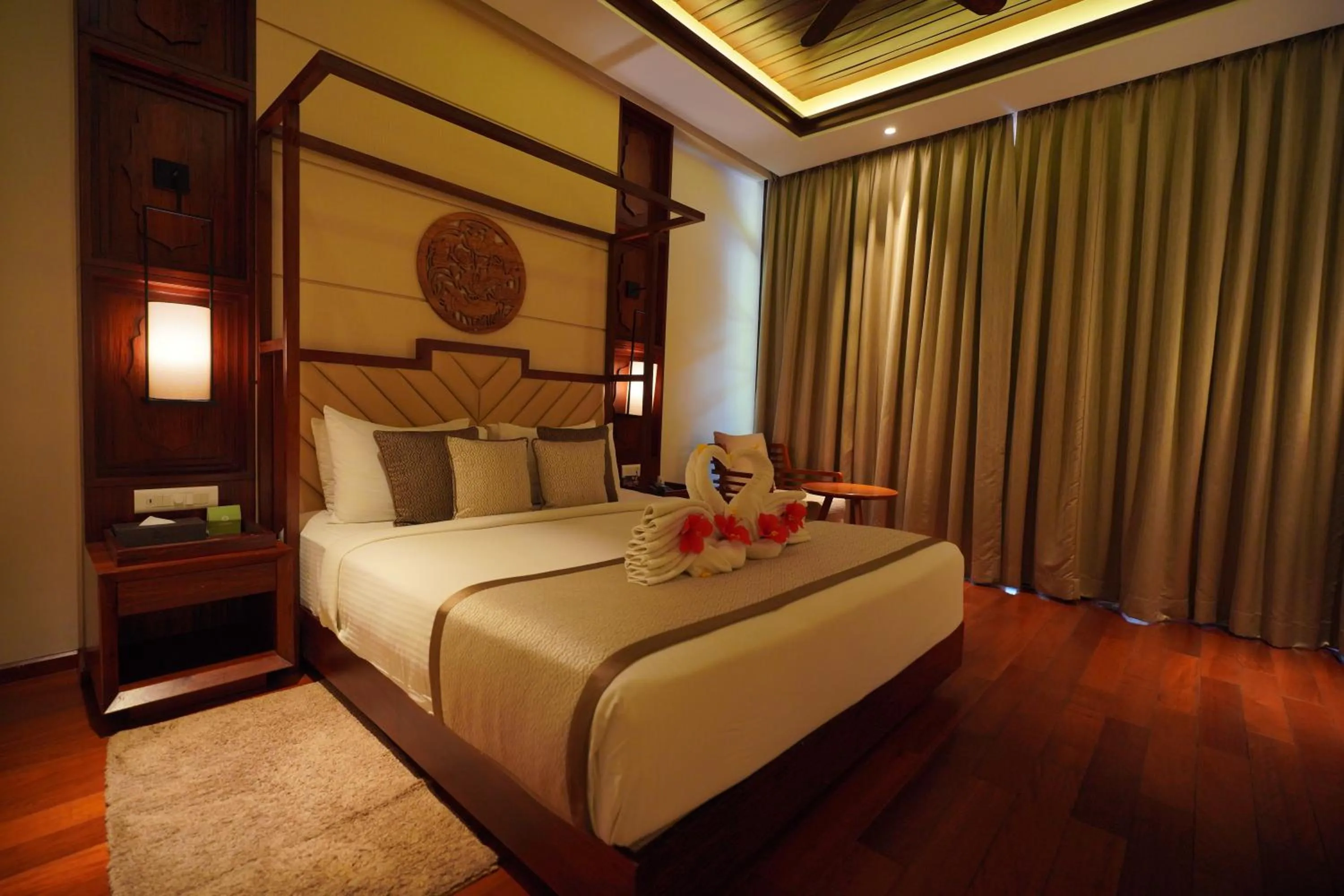 Bedroom, Bed in Sea Shell Samssara