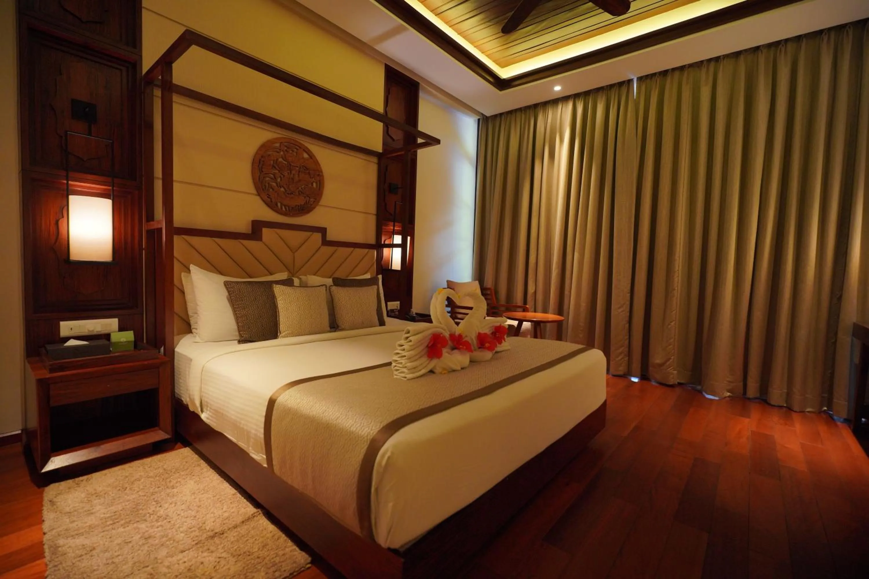 Bedroom, Bed in Sea Shell Samssara