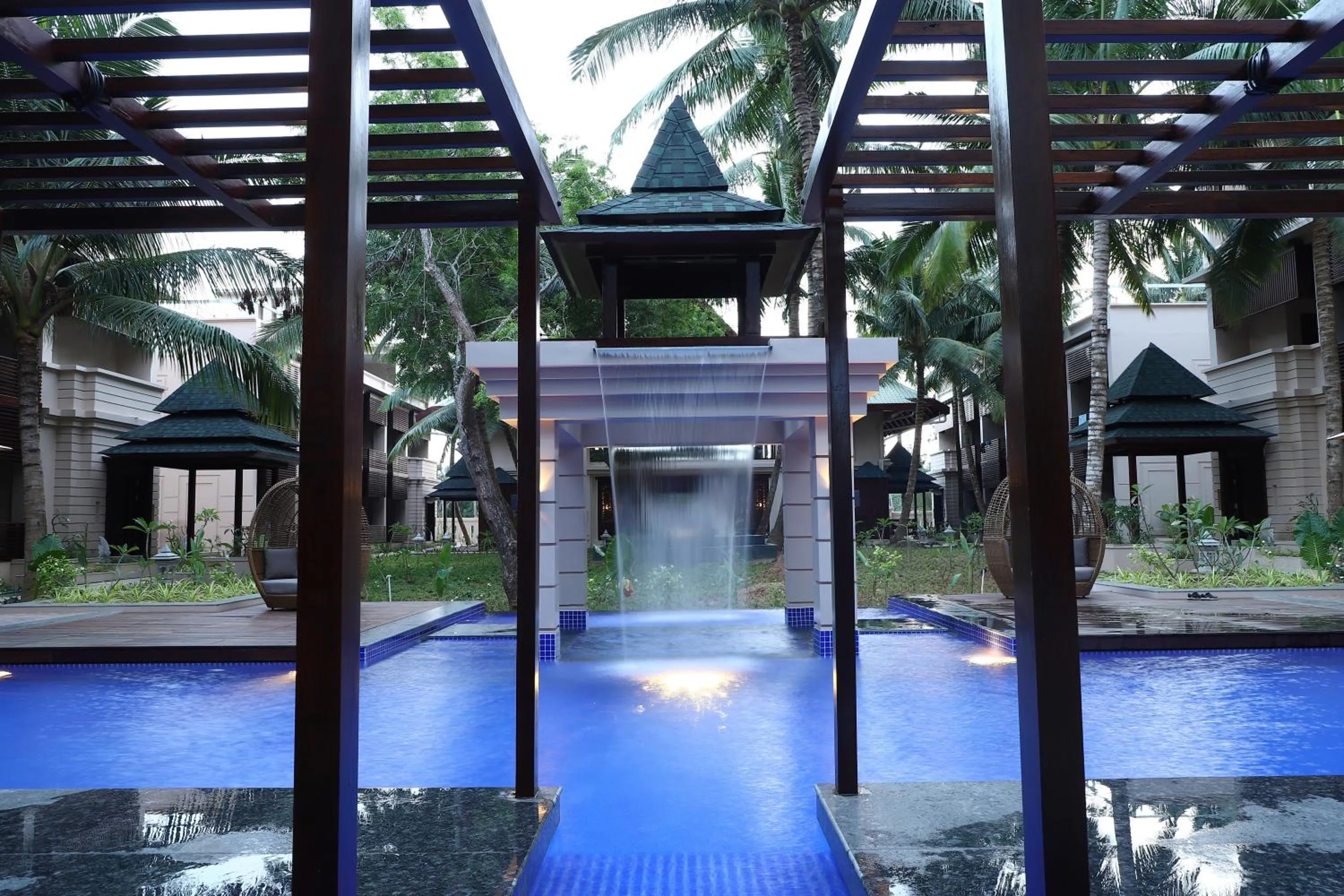 Swimming pool in Sea Shell Samssara