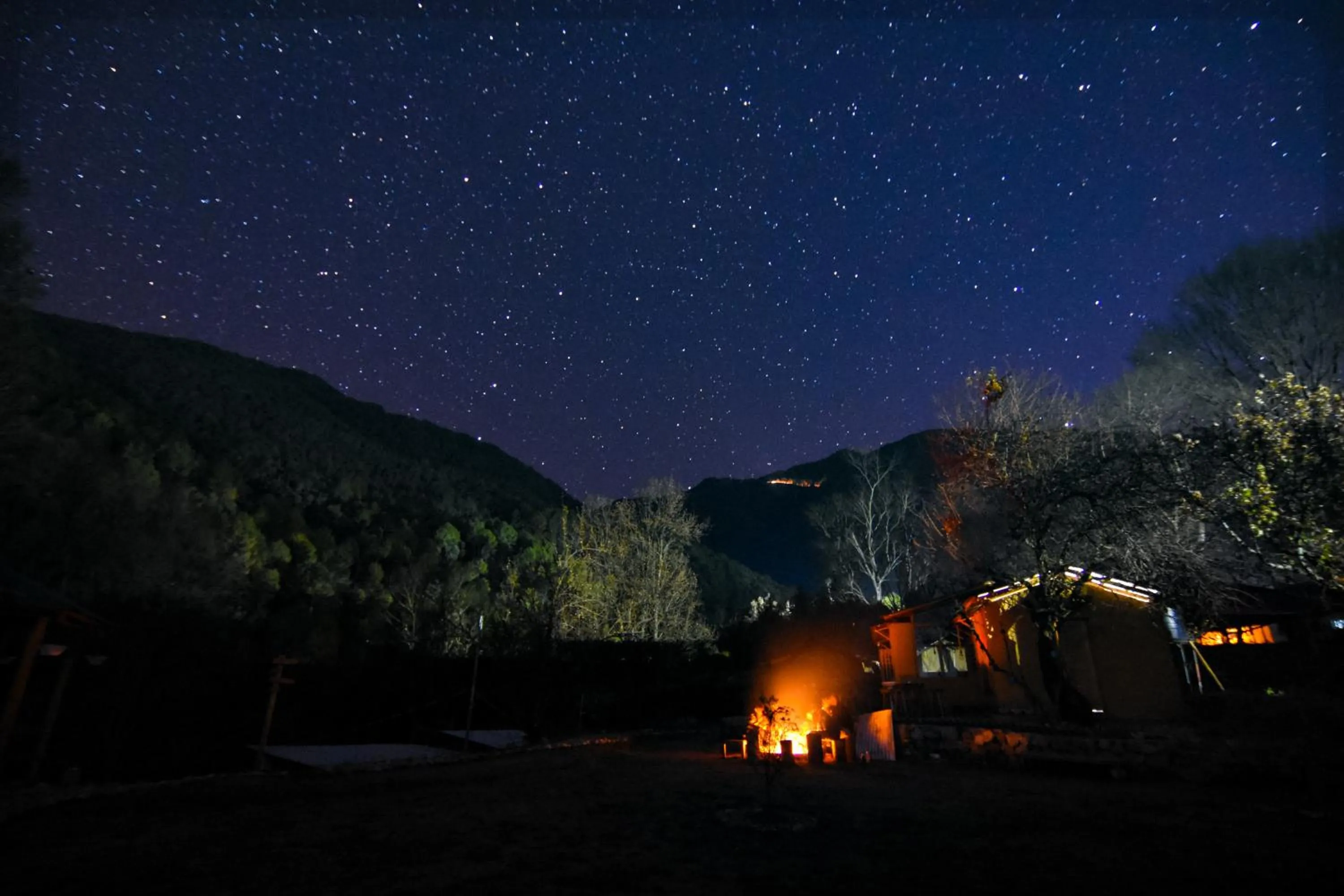 Mountain view in Monkey Mud House and Camps, Bir