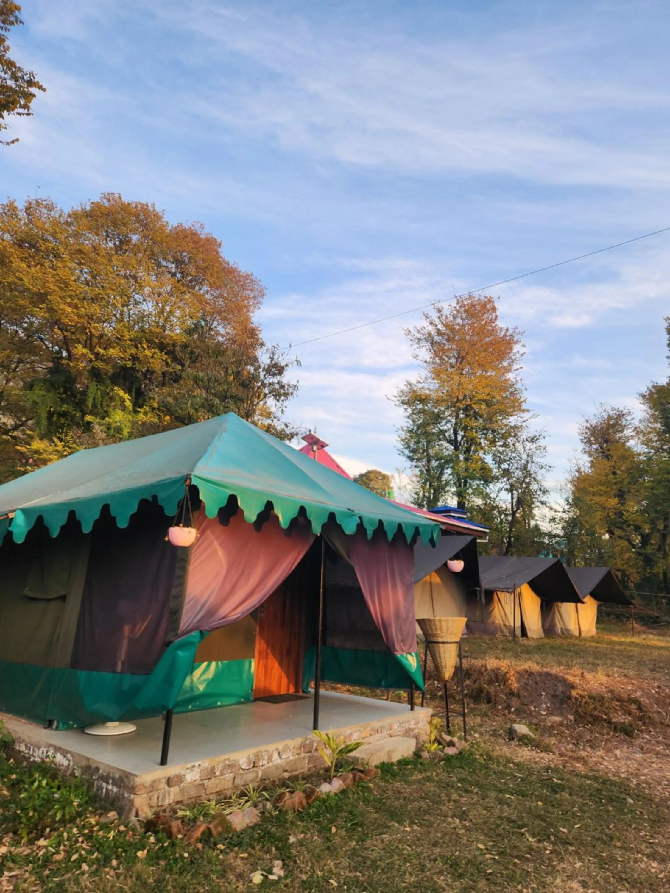 Property building in Monkey Mud House and Camps, Bir