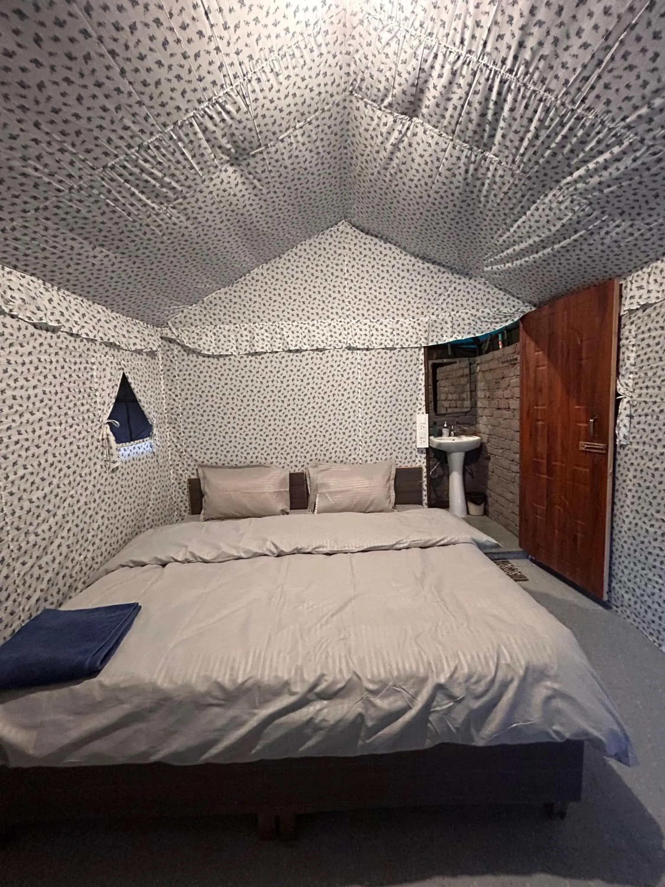 Tent in Monkey Mud House and Camps, Bir Tent in Monkey Mud House and Camps, Bir