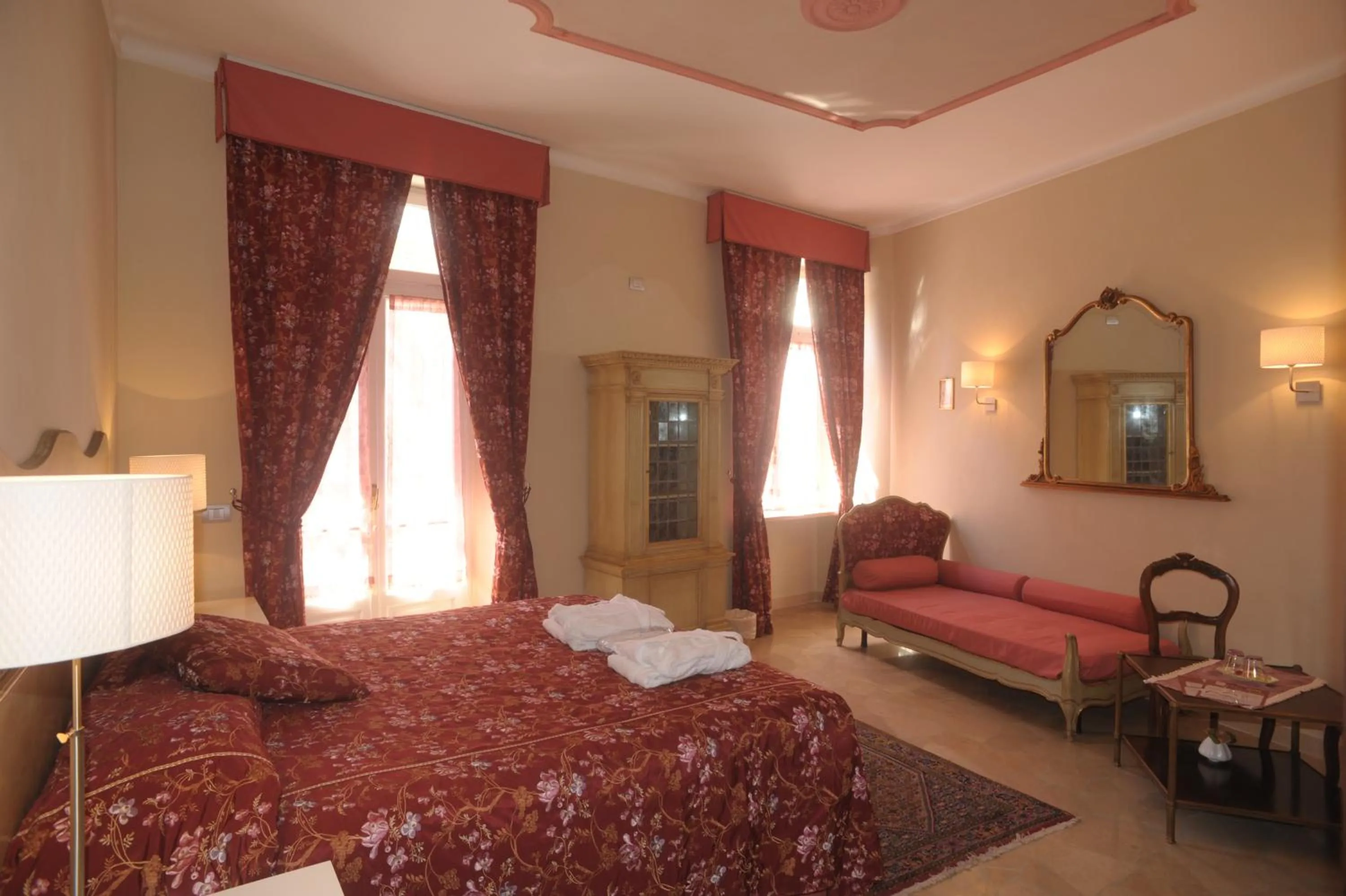 Bed in Relais Al Bel San Domenico