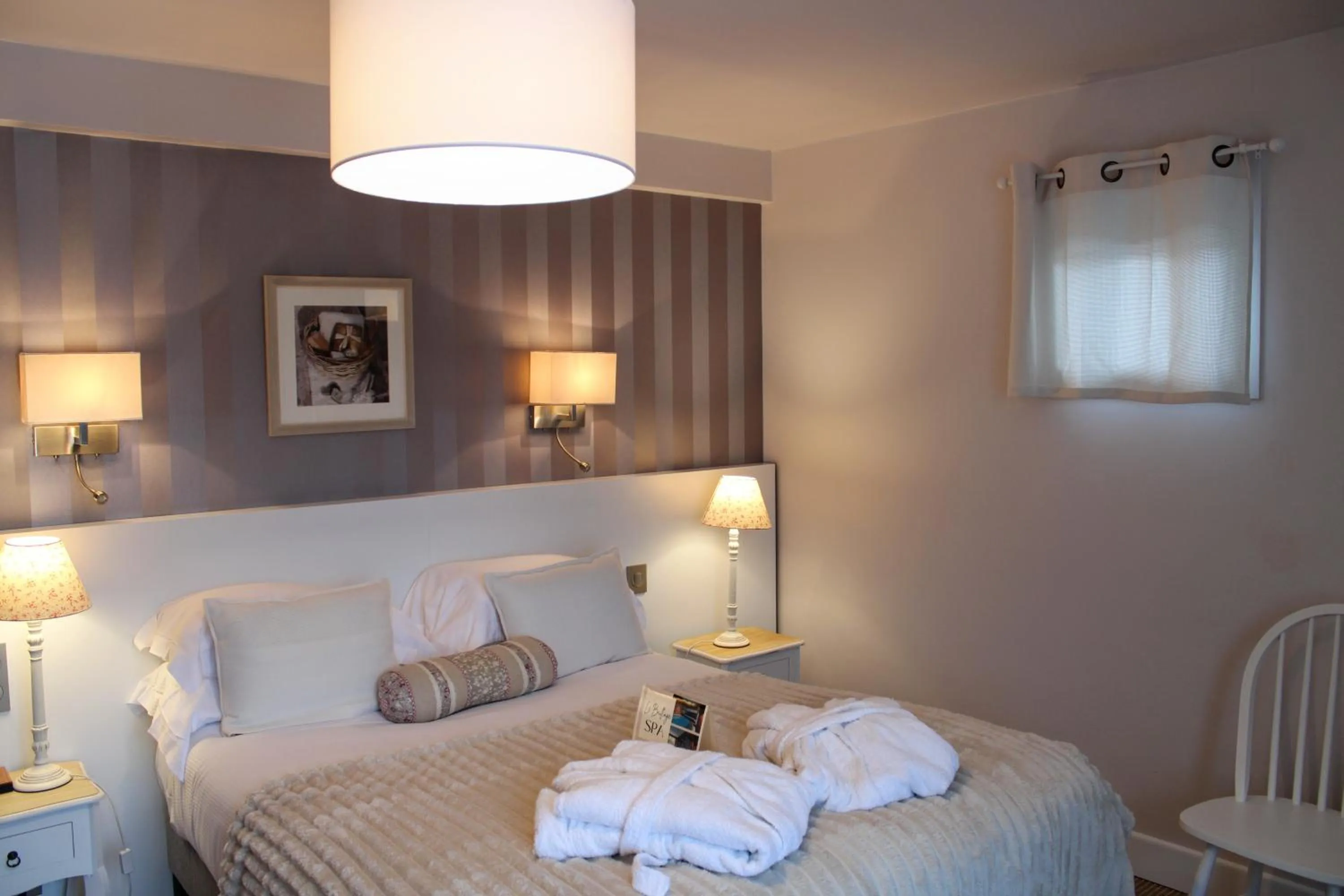 Bedroom, Bed in Le Bailliage Hôtel & Spa