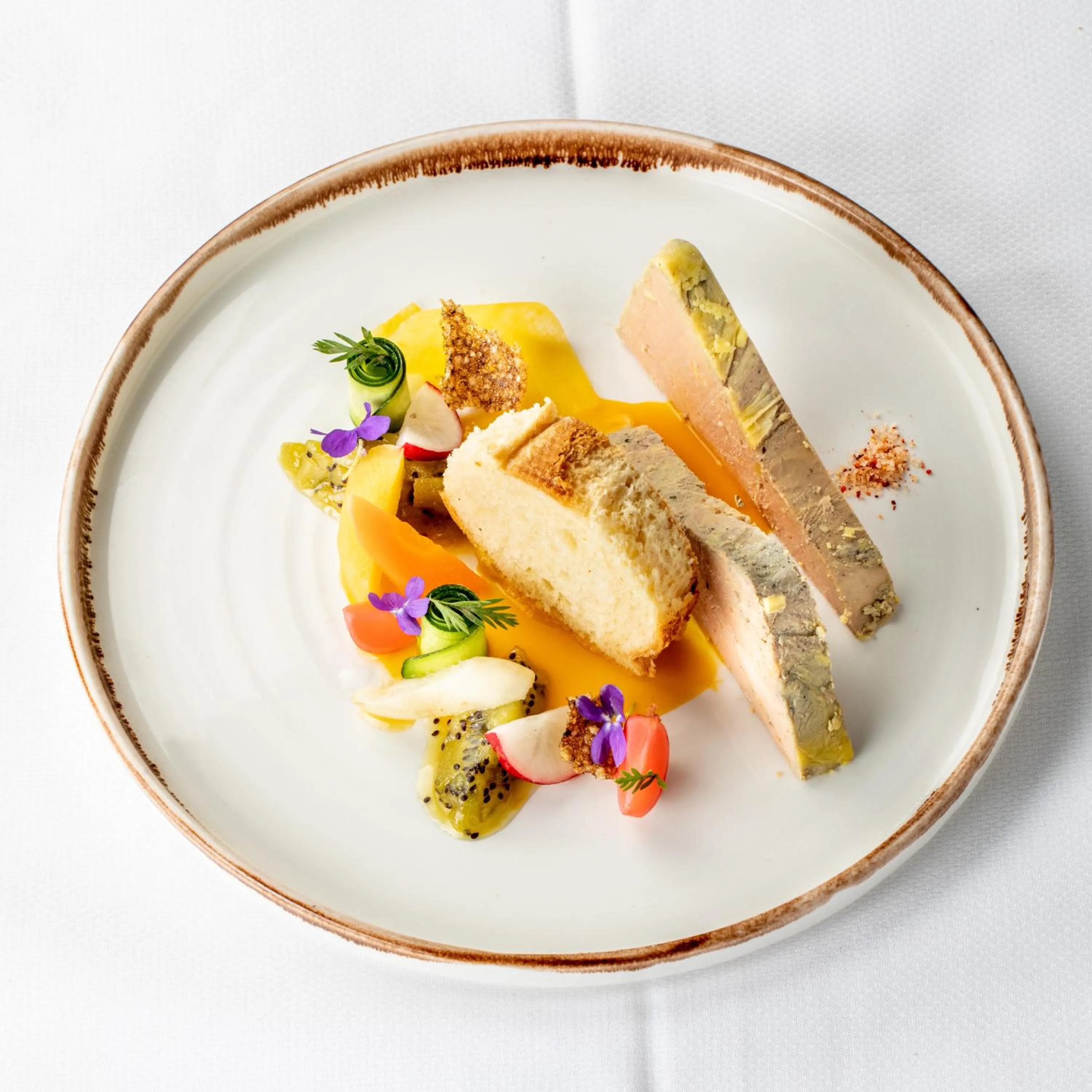 Restaurant/places to eat in Le Bailliage Hôtel & Spa