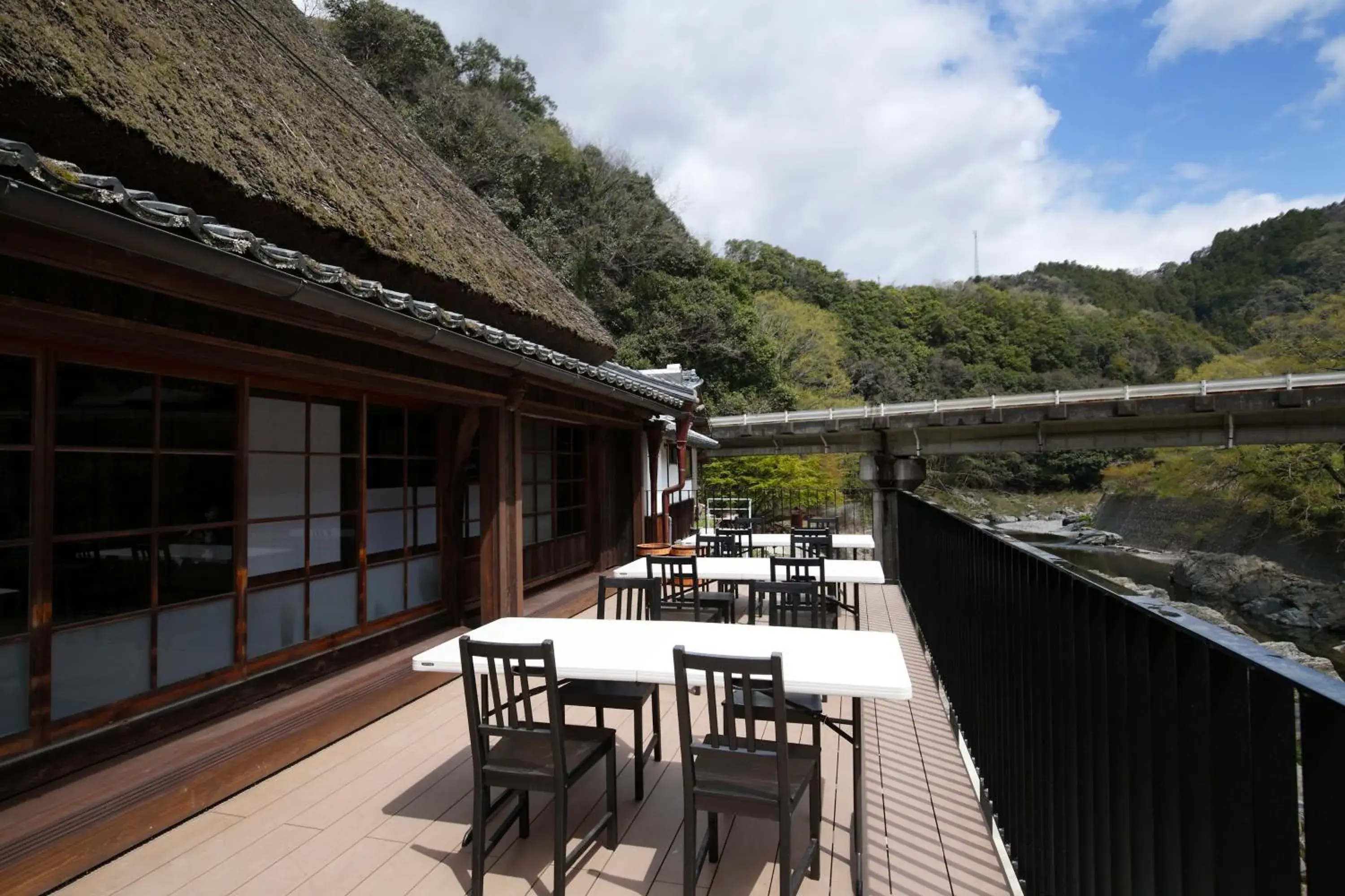 Restaurant/places to eat in KANAU Restaurant/places to eat in KANAU