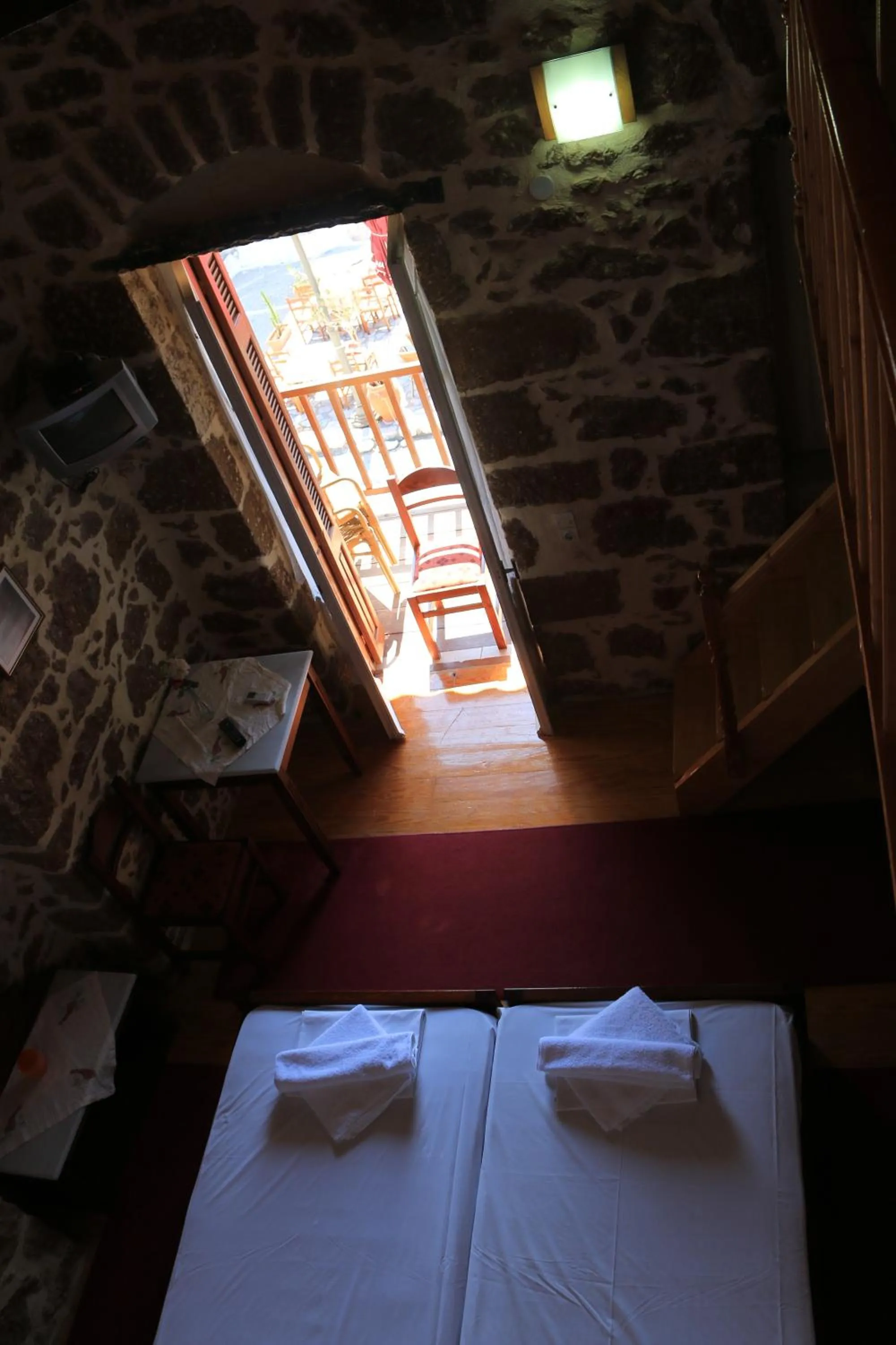 Bed in Akrotainaritis