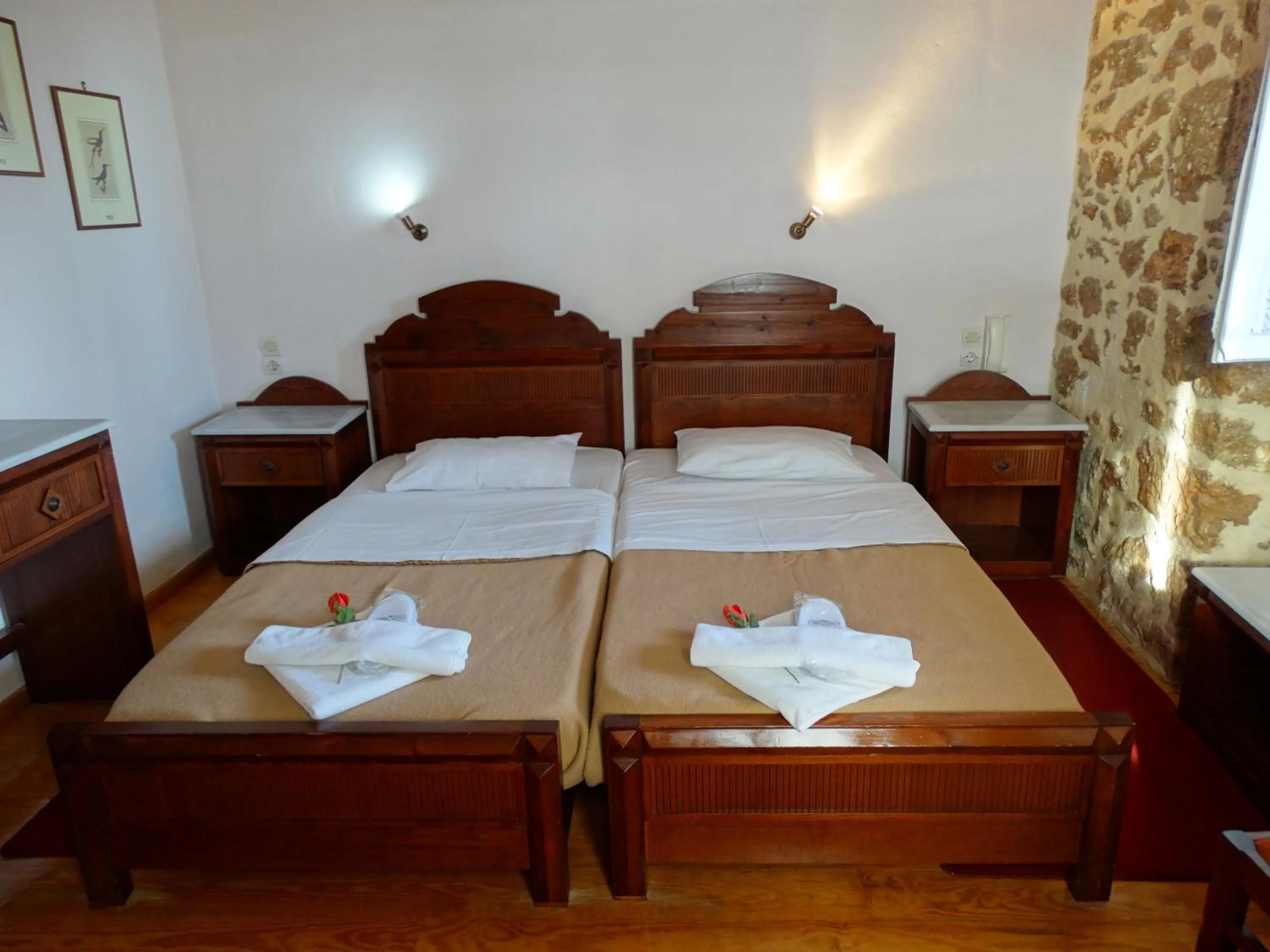 Bed in Akrotainaritis