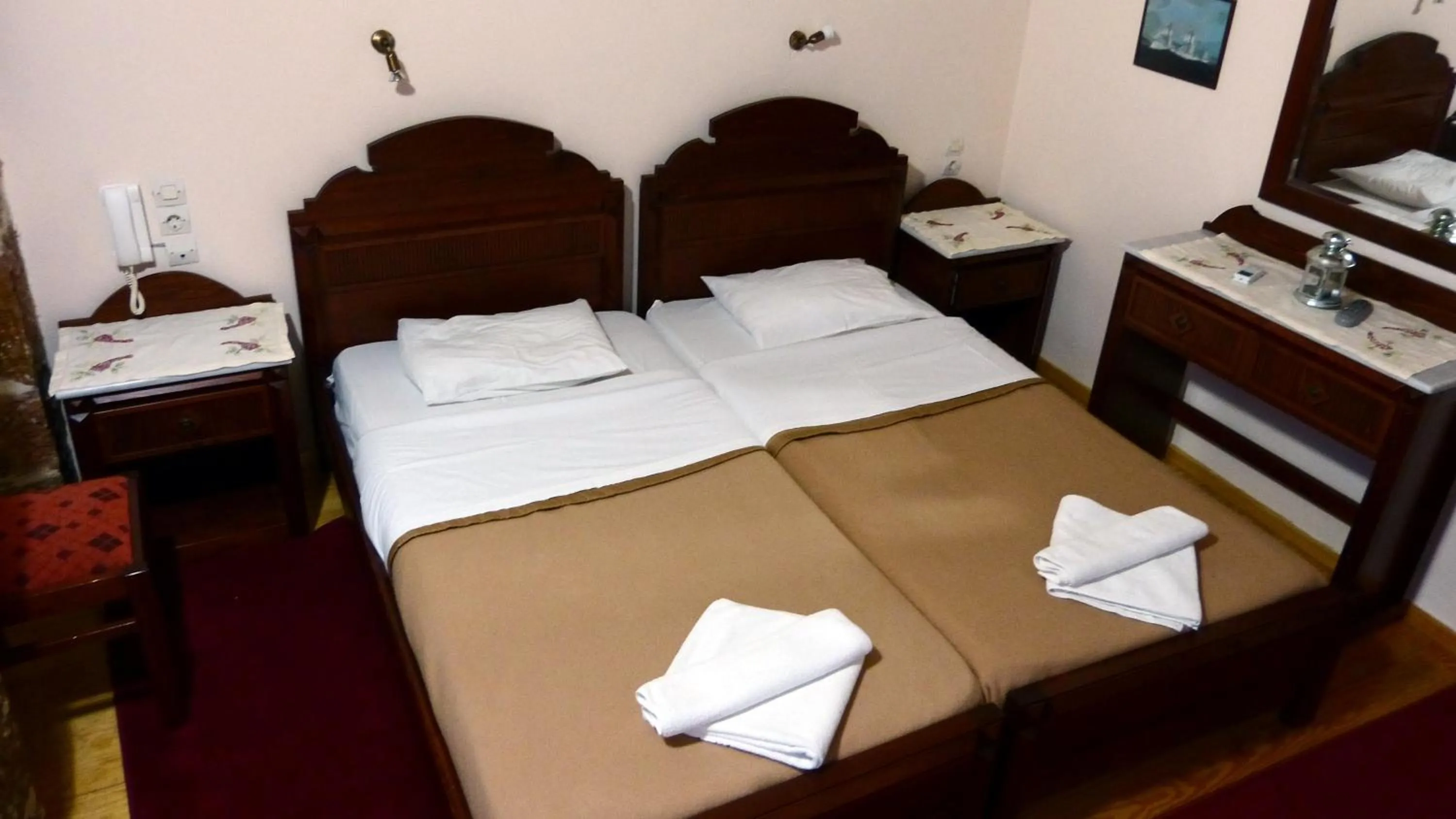Bed in Akrotainaritis