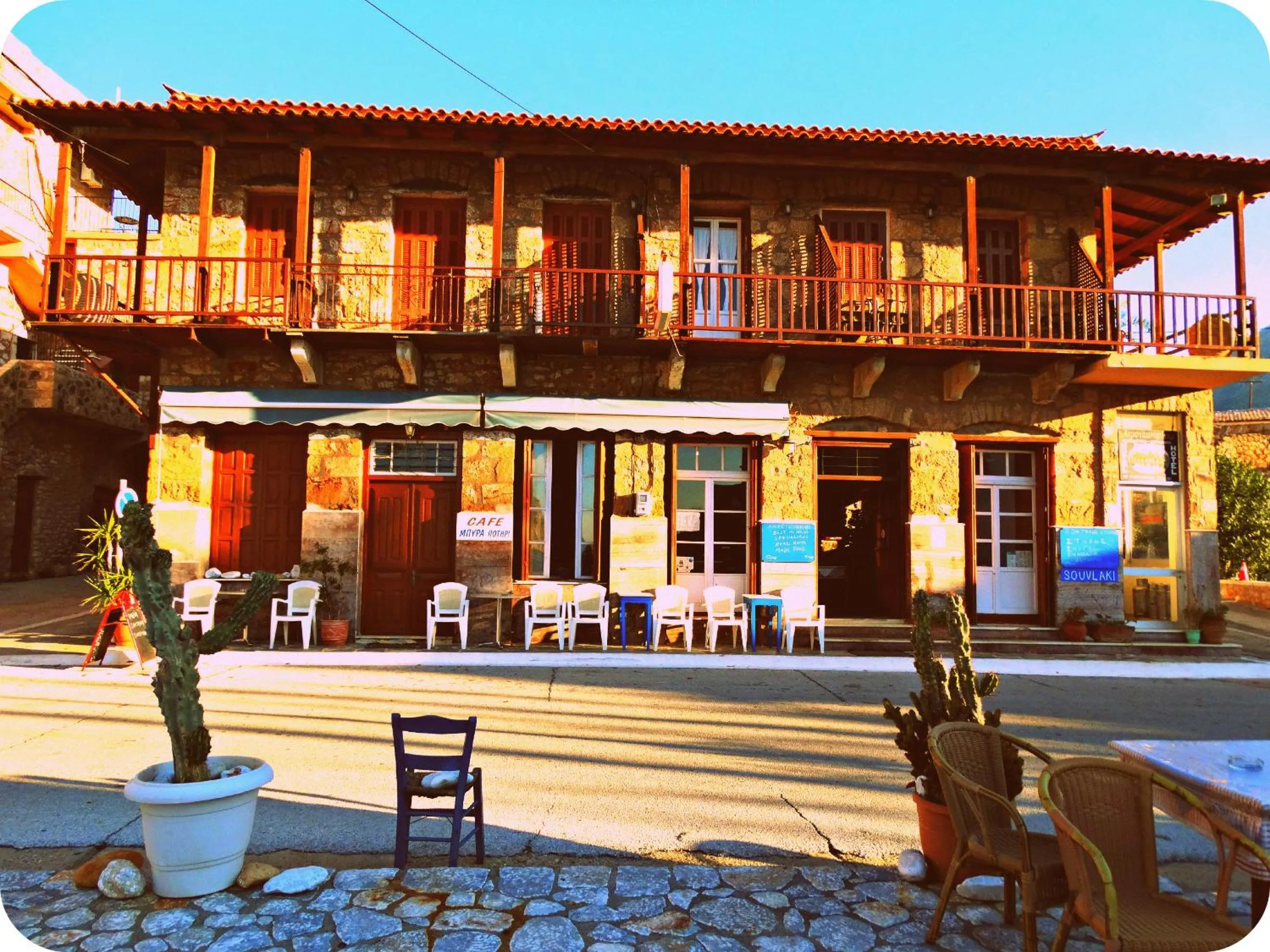 Property building in Akrotainaritis