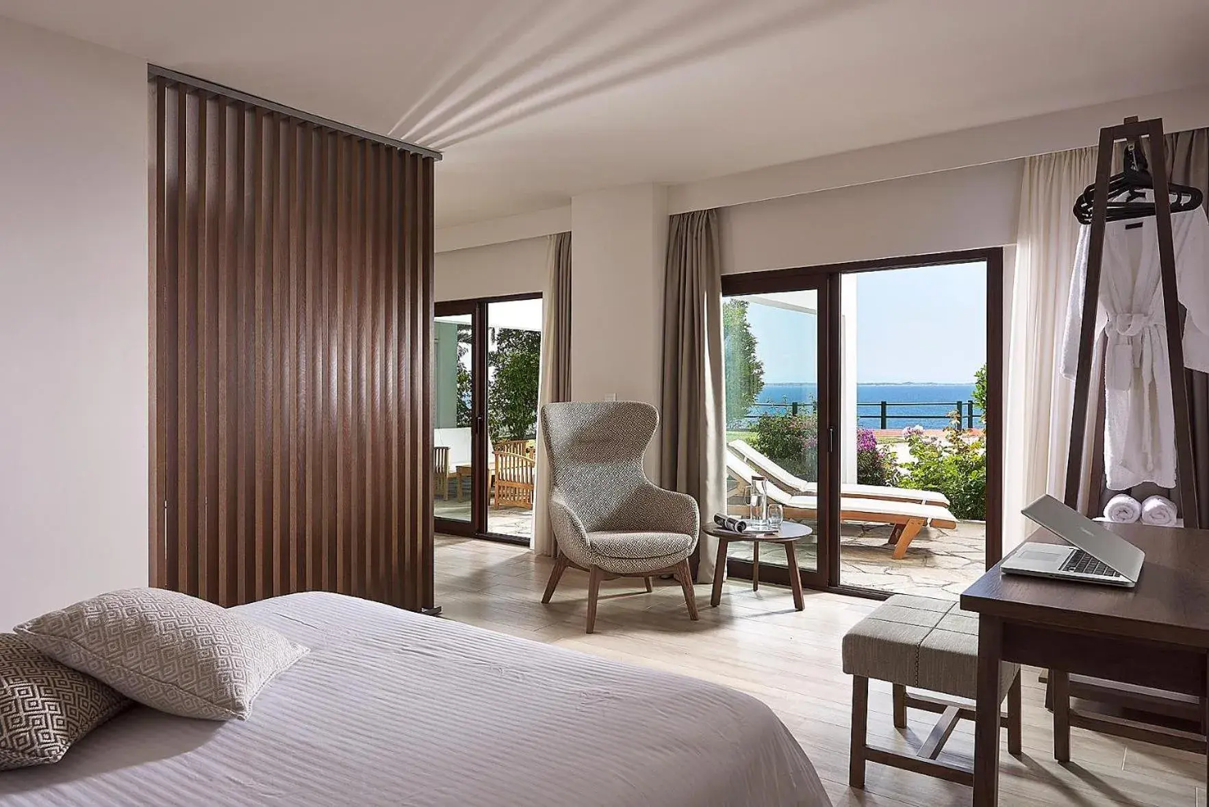 Photo of the whole room, Bed in Glavas Inn Hotel Photo of the whole room, Bed in Glavas Inn Hotel