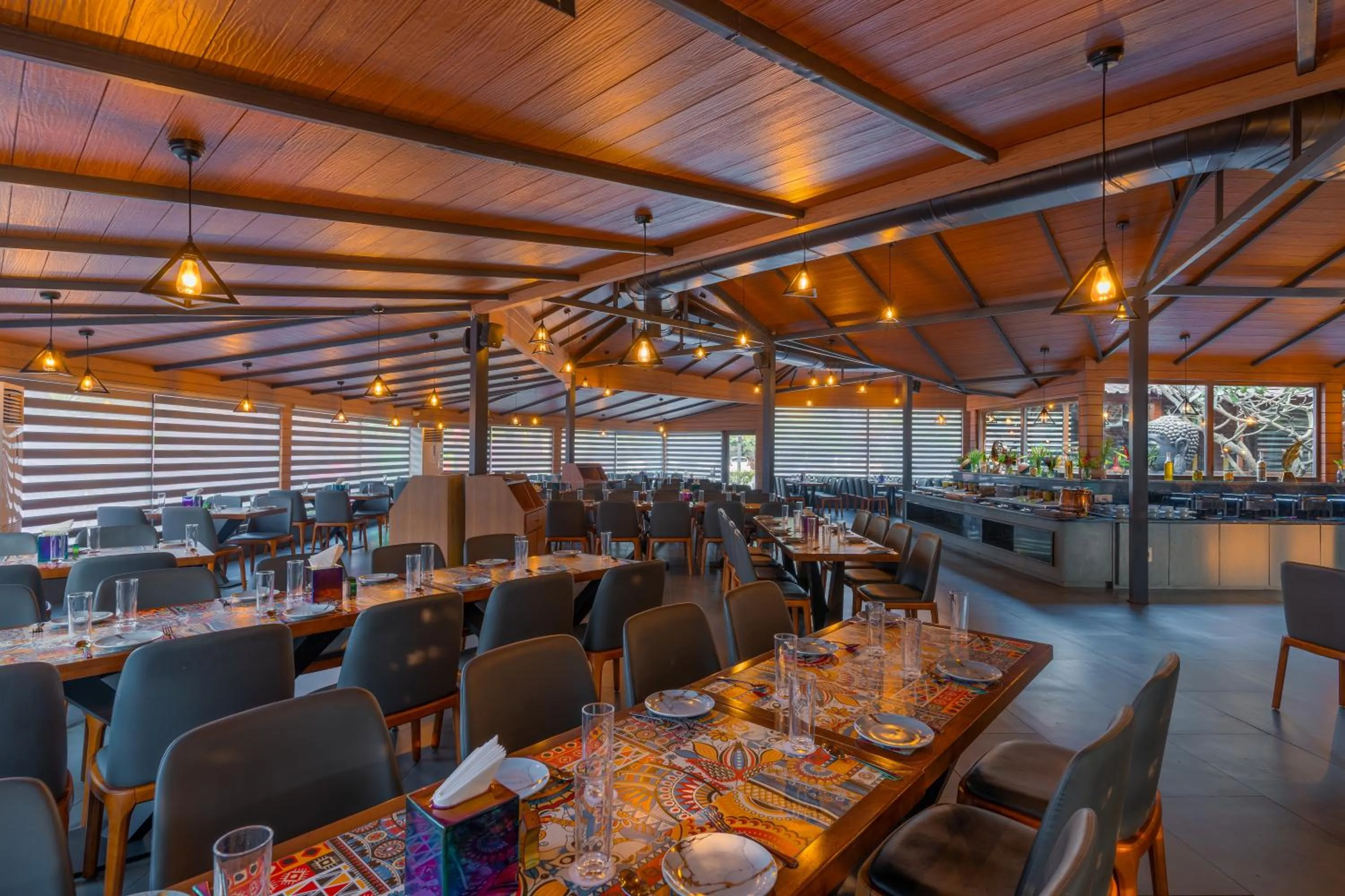 Restaurant/places to eat in Treat Beach Resort