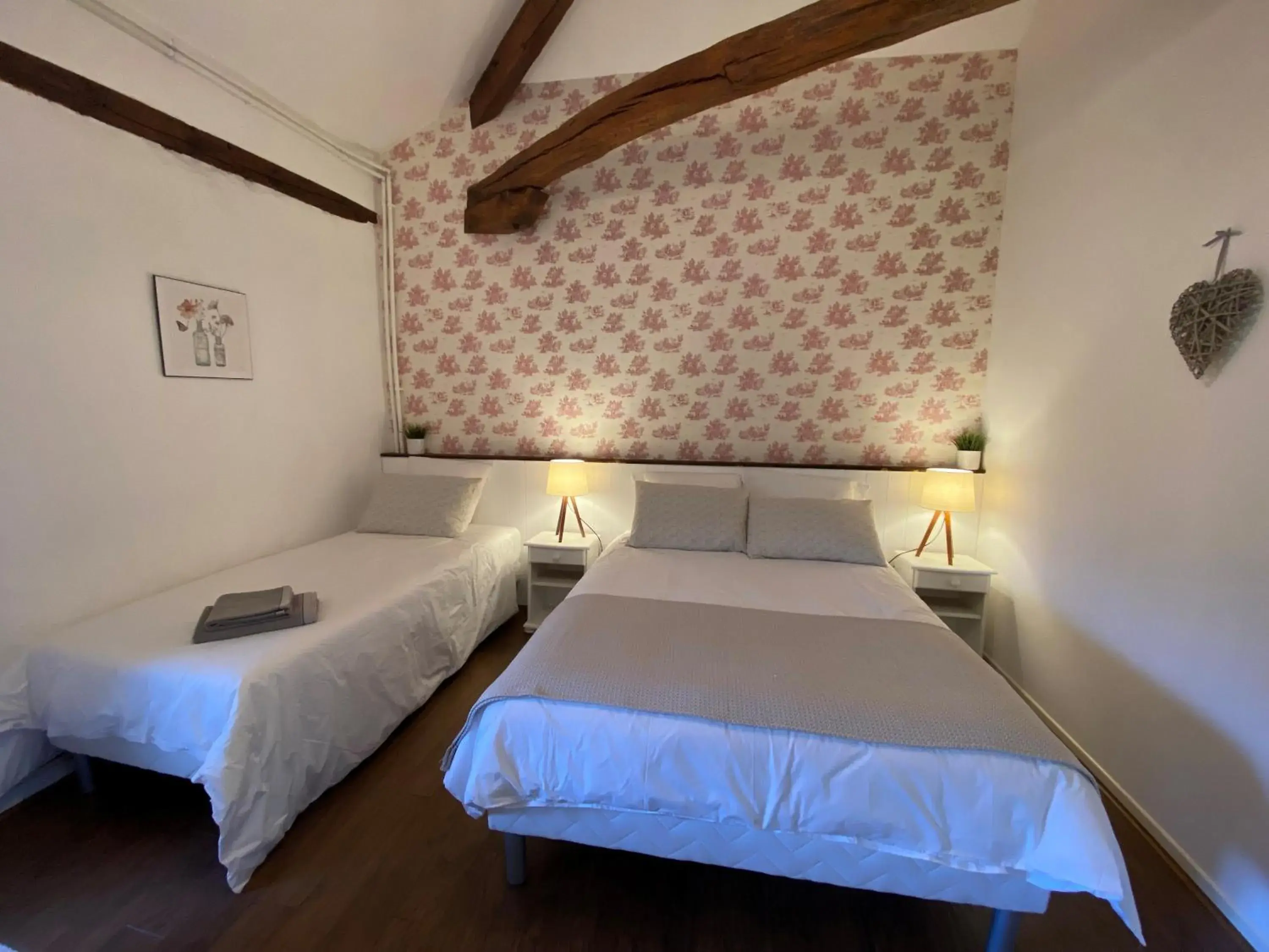 Double or Twin Room with Private Bathroom - single occupancy in L'Envers Double or Twin Room with Private Bathroom - single occupancy in L'Envers