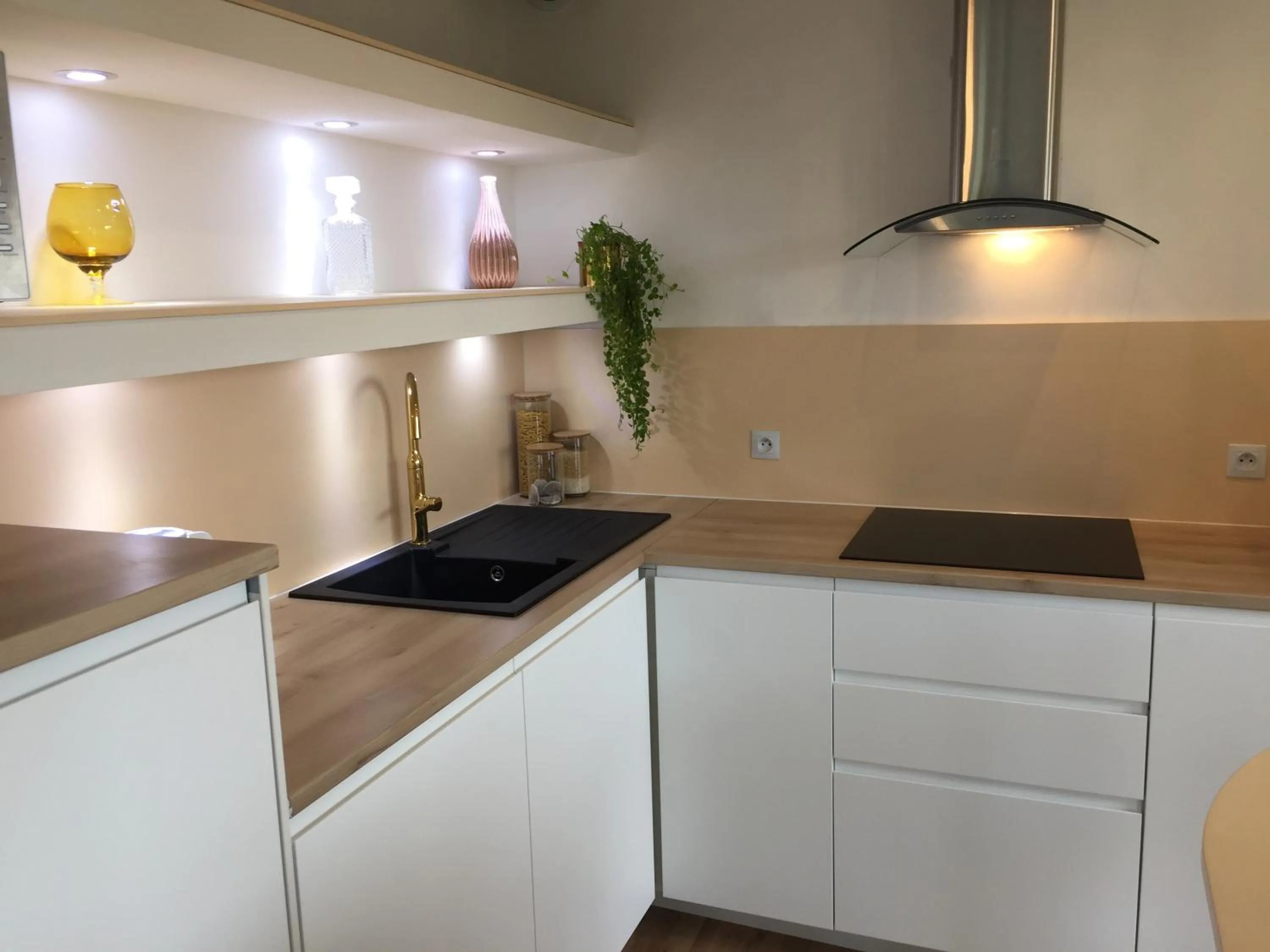 Kitchen or kitchenette in Les sapins verts -inspiration deluxe