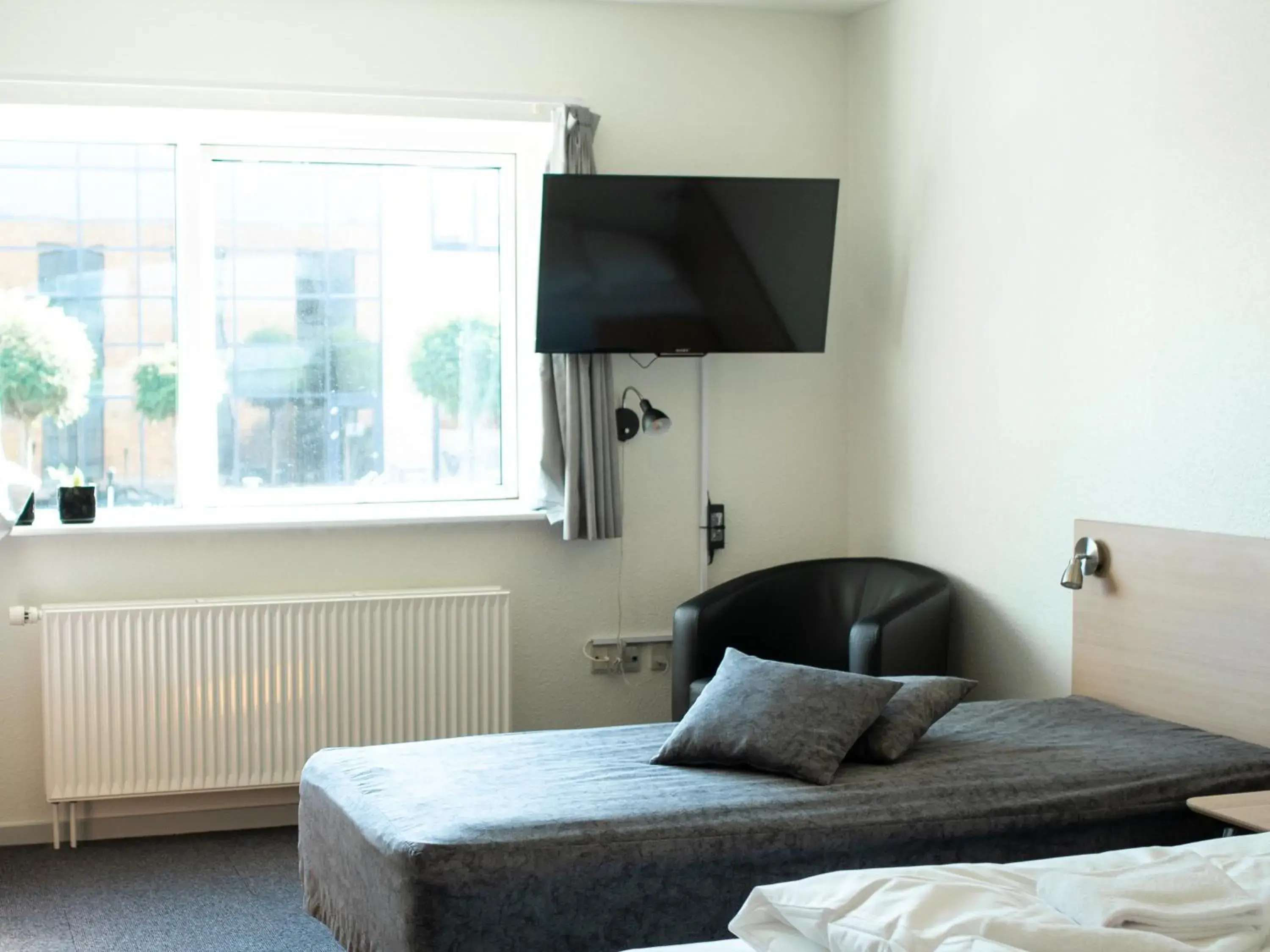 Standard Triple Room in Vildbjerg Sports Hotel & Kulturcenter Standard Triple Room in Vildbjerg Sports Hotel & Kulturcenter