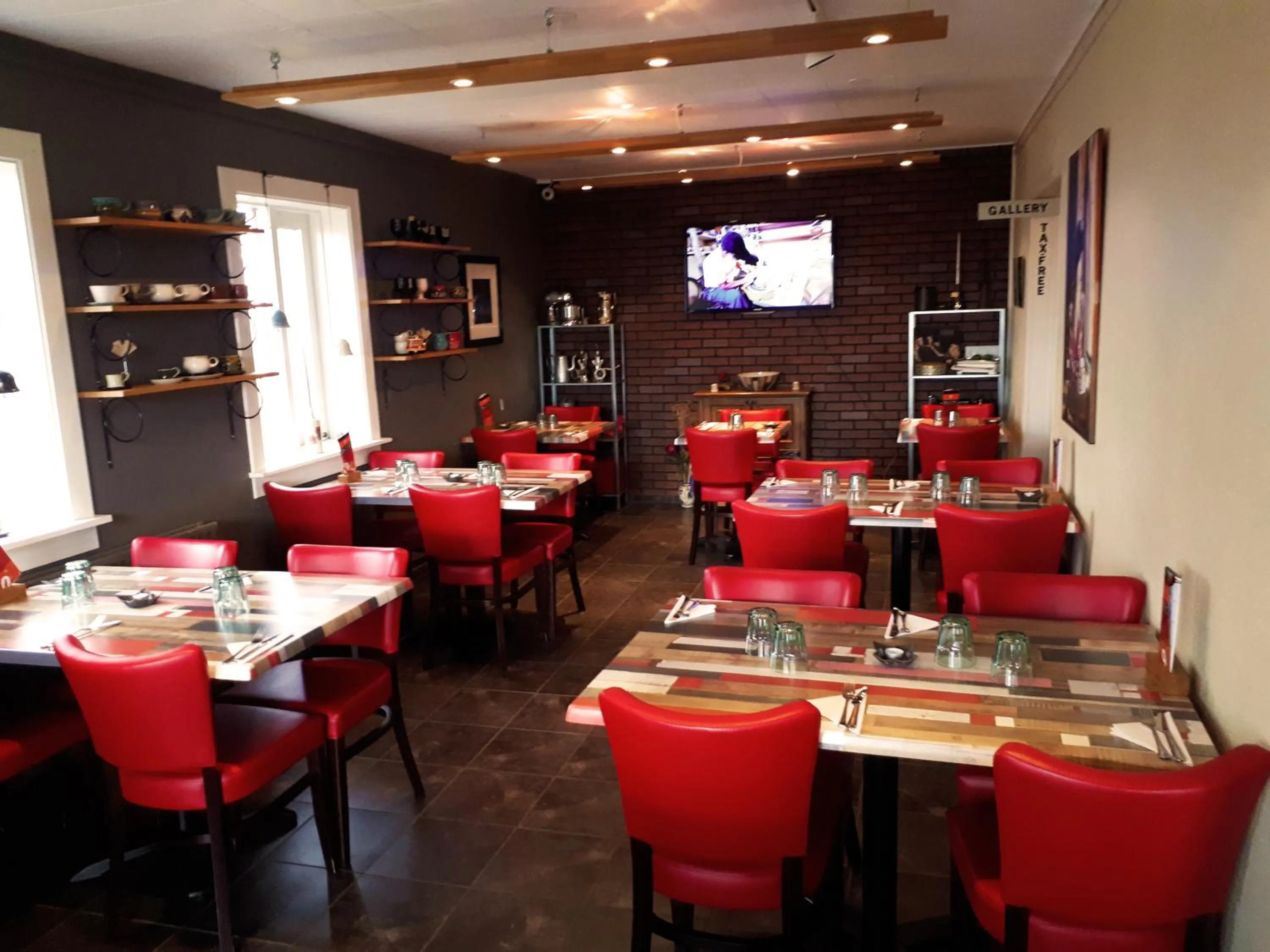 Restaurant/places to eat in Eldstó Art Café Guesthouse