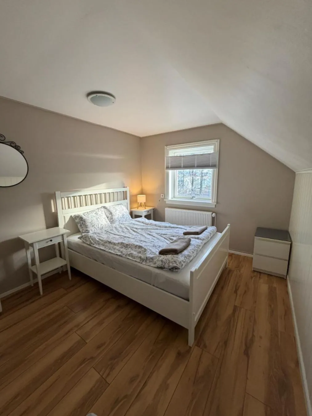 Photo of the whole room in Eldstó Art Café Guesthouse