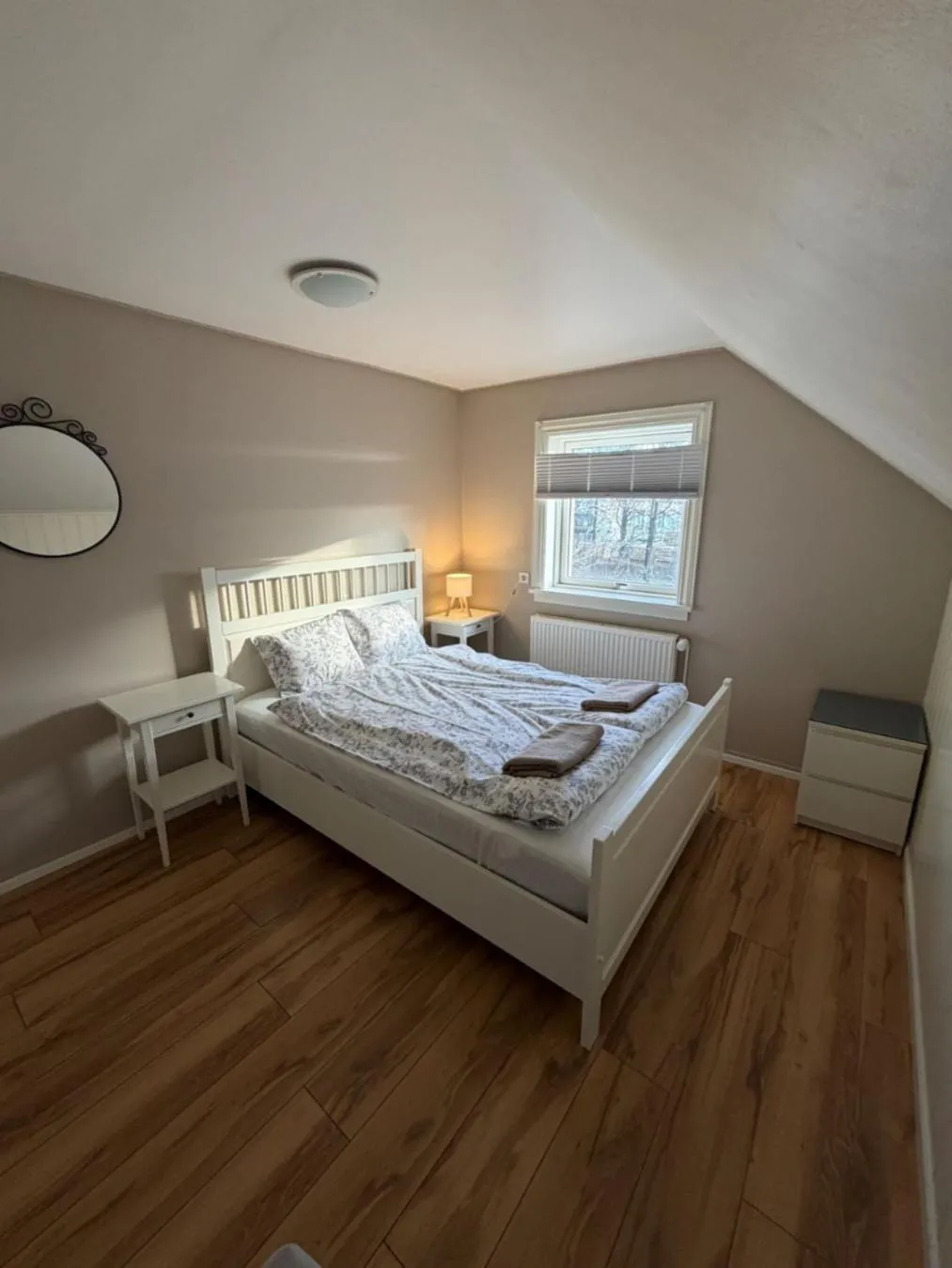 Photo of the whole room in Eldstó Art Café Guesthouse