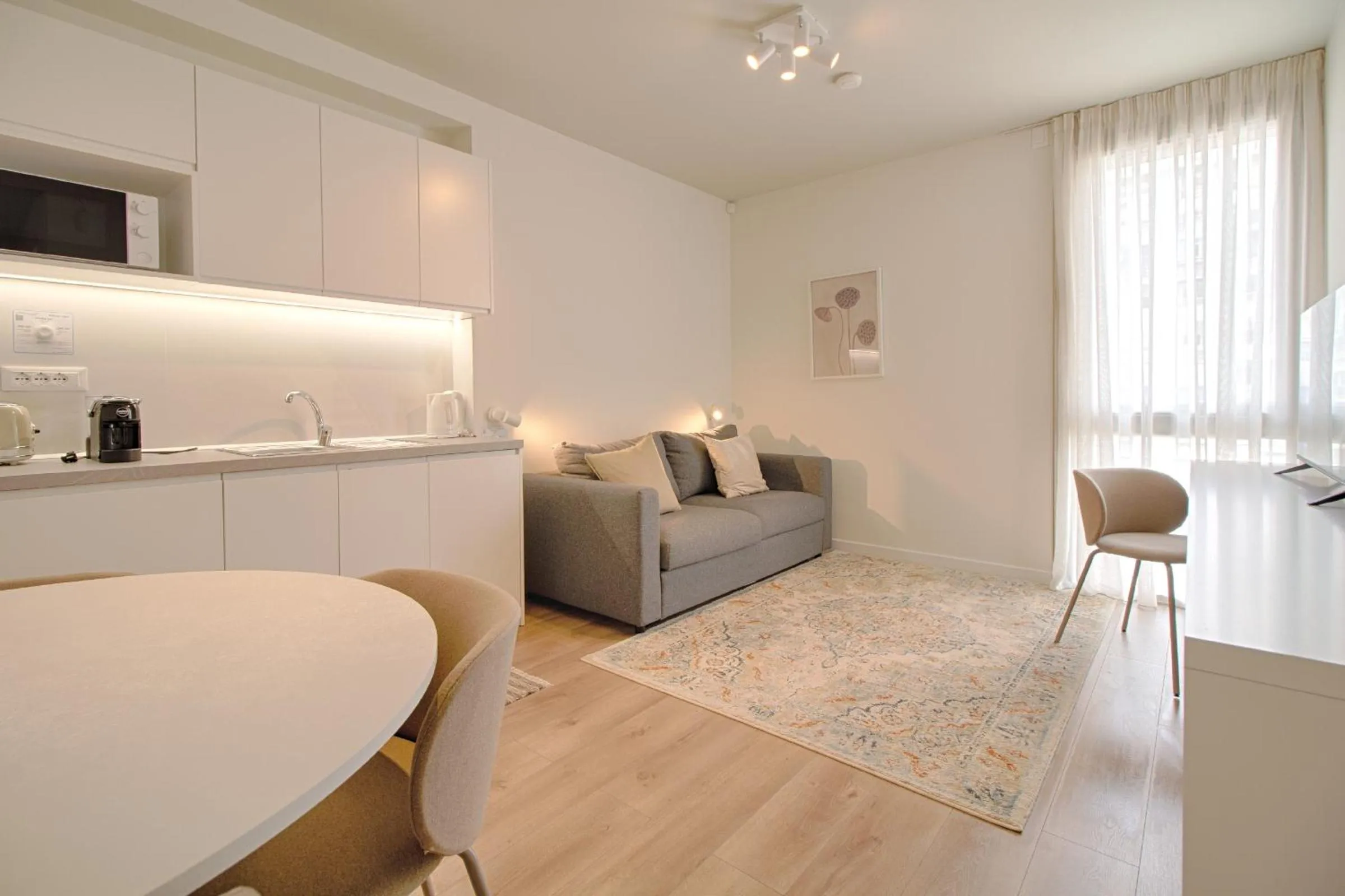 Kitchen or kitchenette in The Rooms Serviced Apartments Tirana