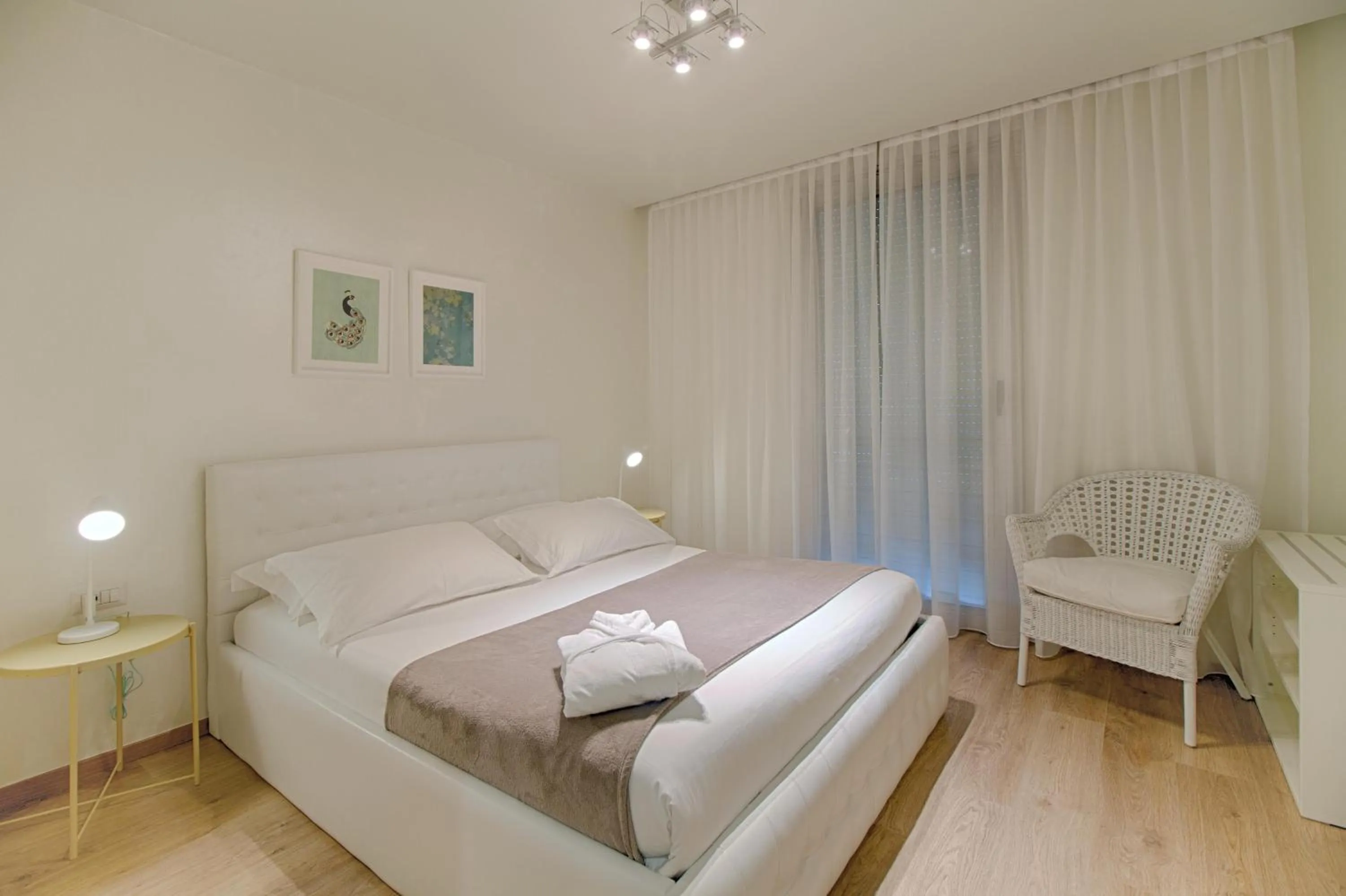 Bedroom, Bed in The Rooms Serviced Apartments Tirana