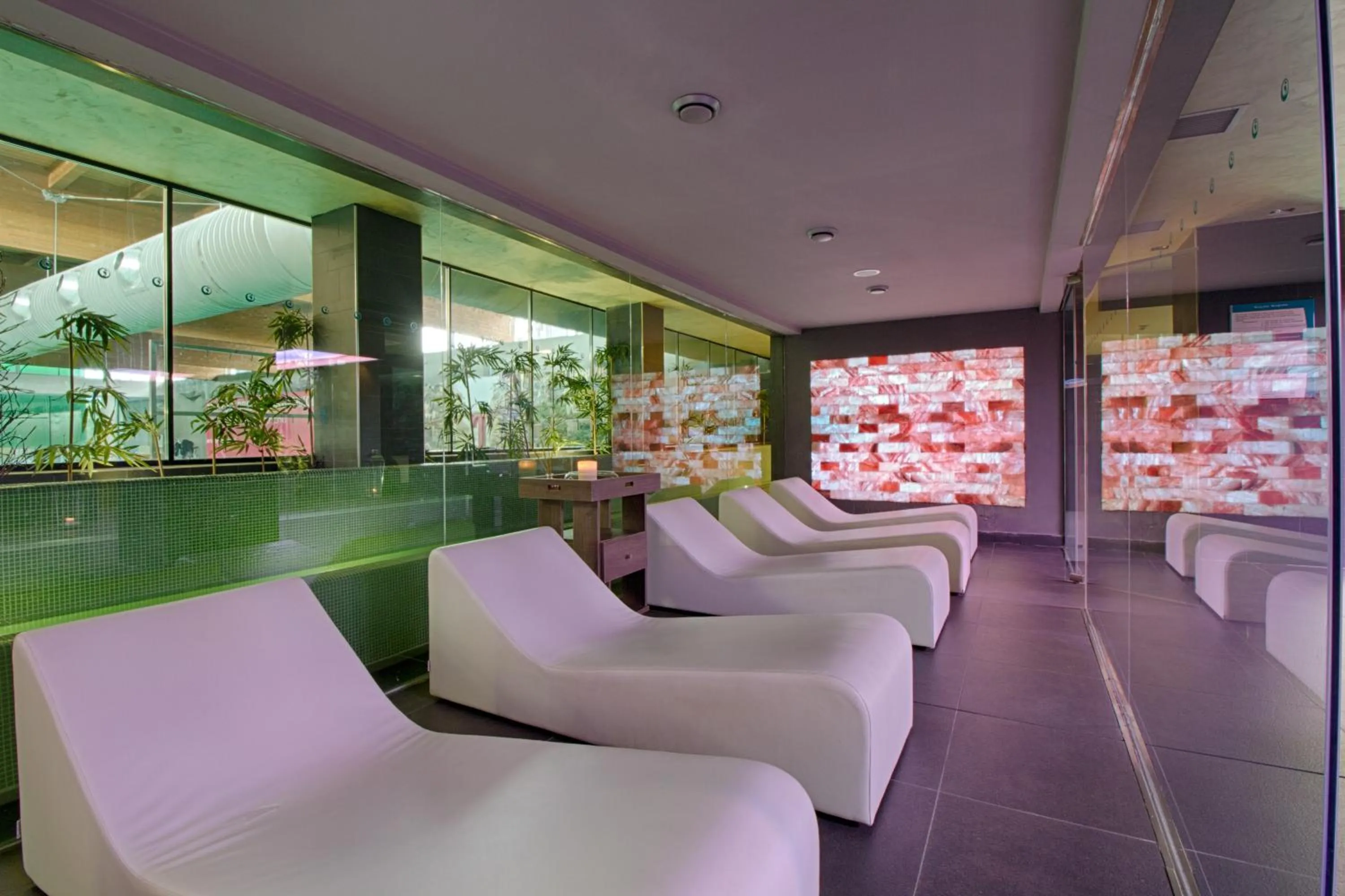 Hot Tub in The Rooms Serviced Apartments Tirana